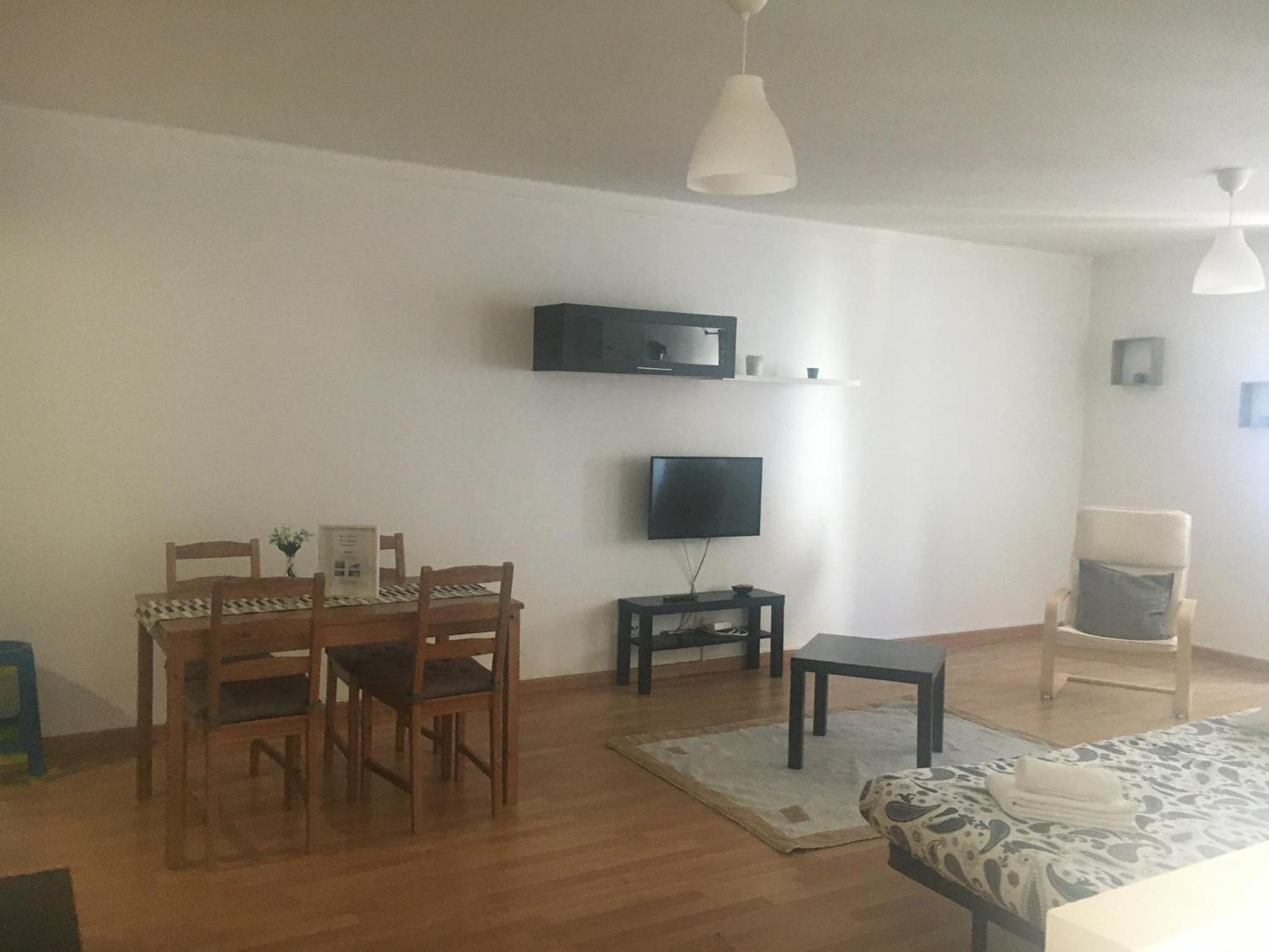 One-Bedroom Apartment - Photo 8