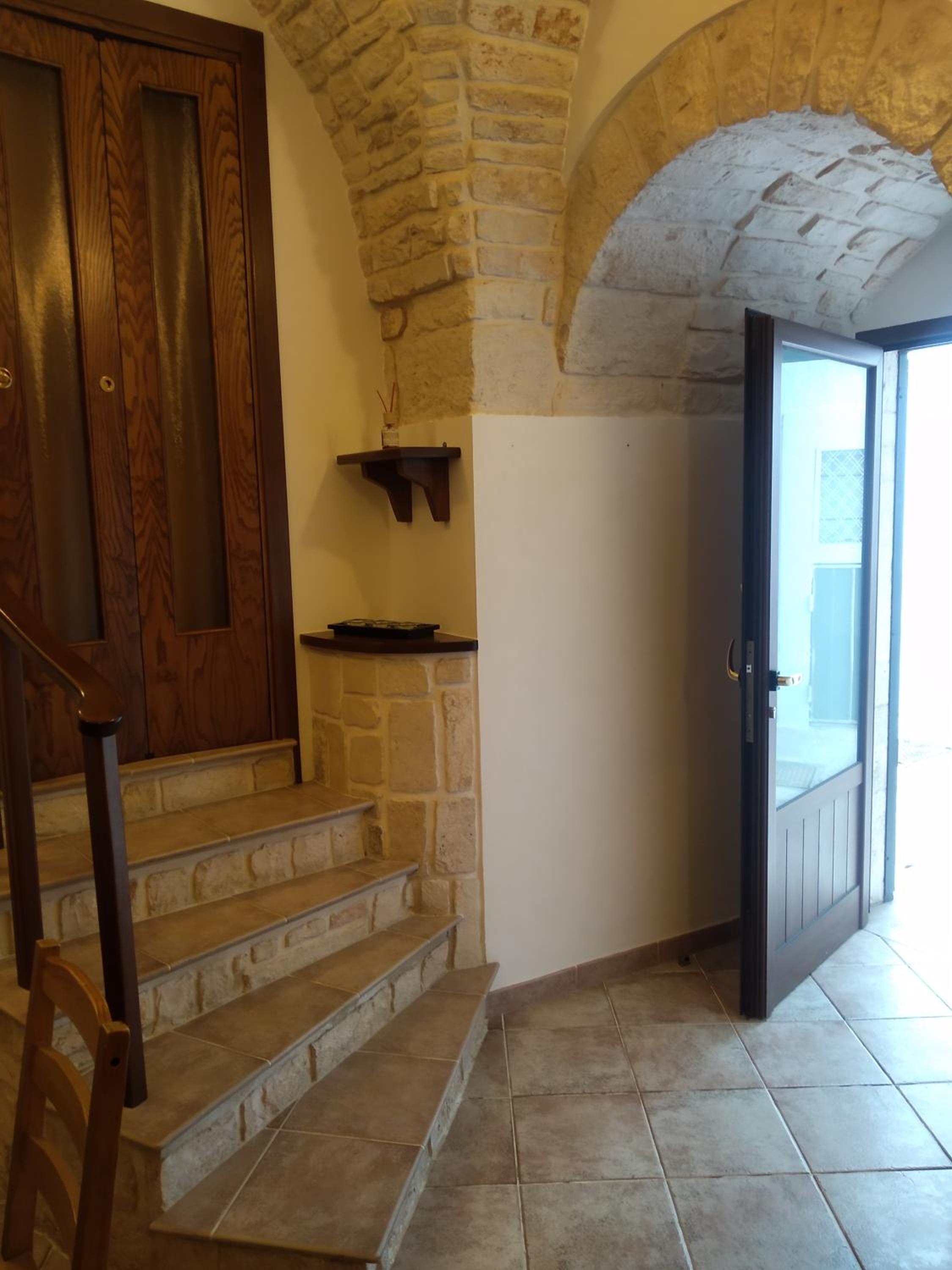 One-Bedroom Apartment - Photo 13