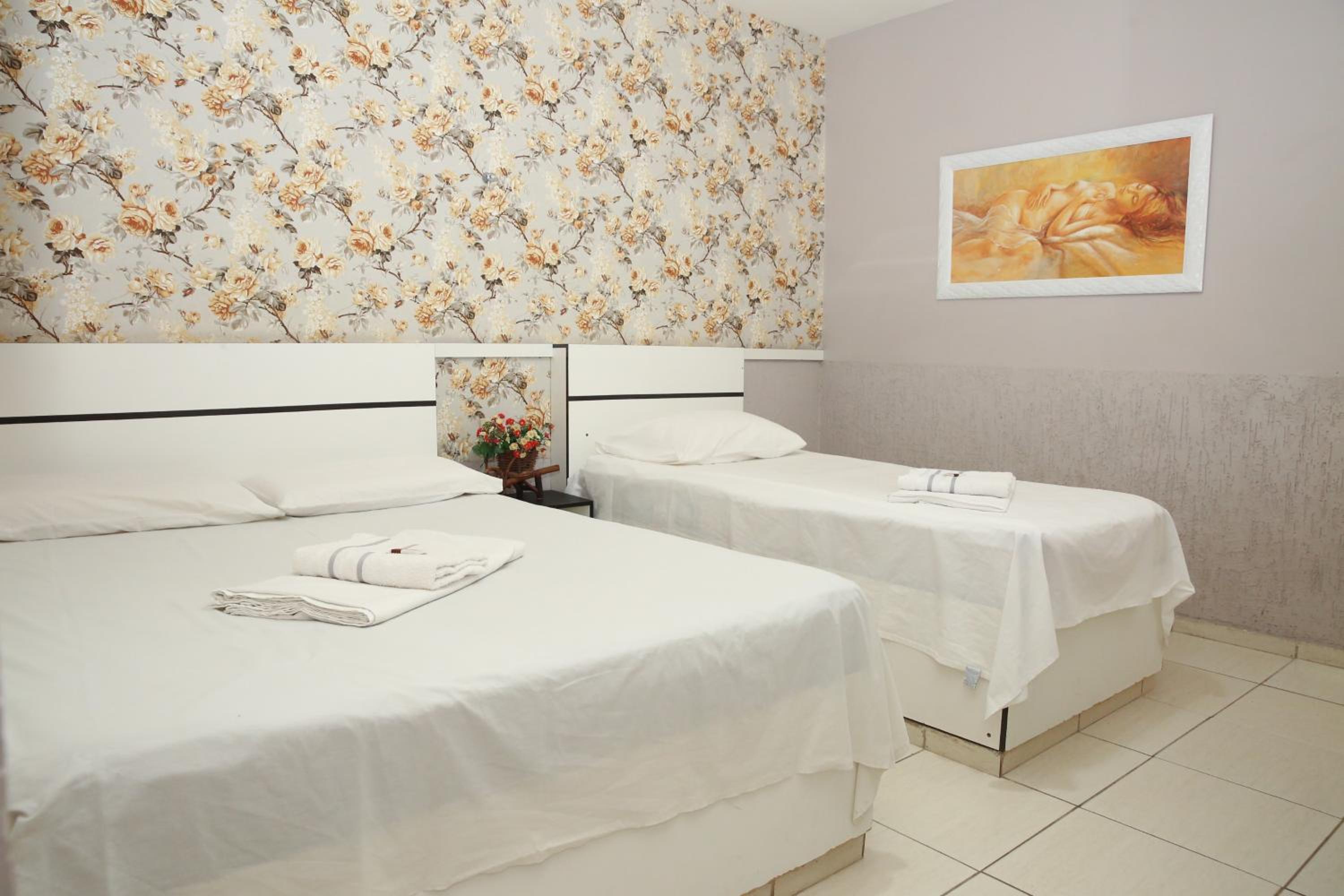 Double Room - Photo 6