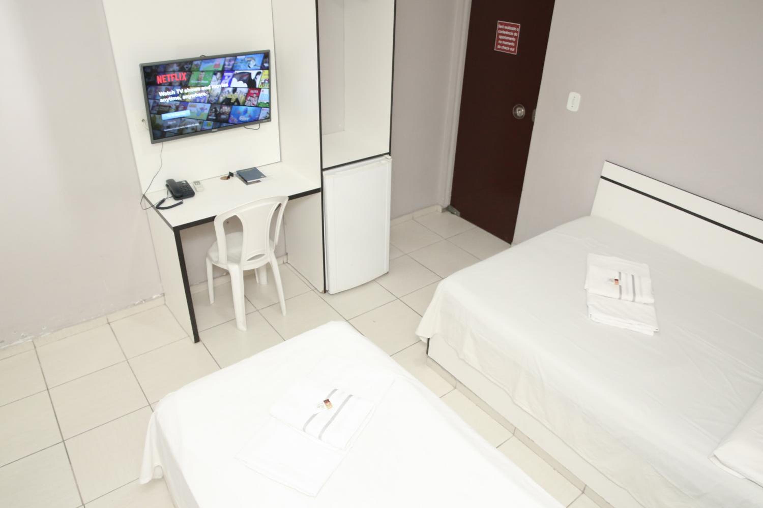 Double Room - Photo 7