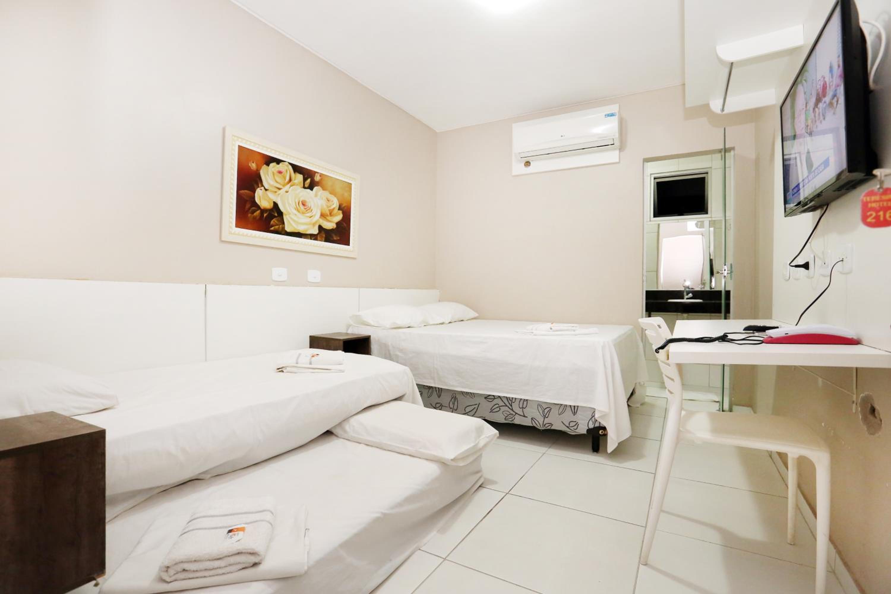 Quadruple Room - Photo 5