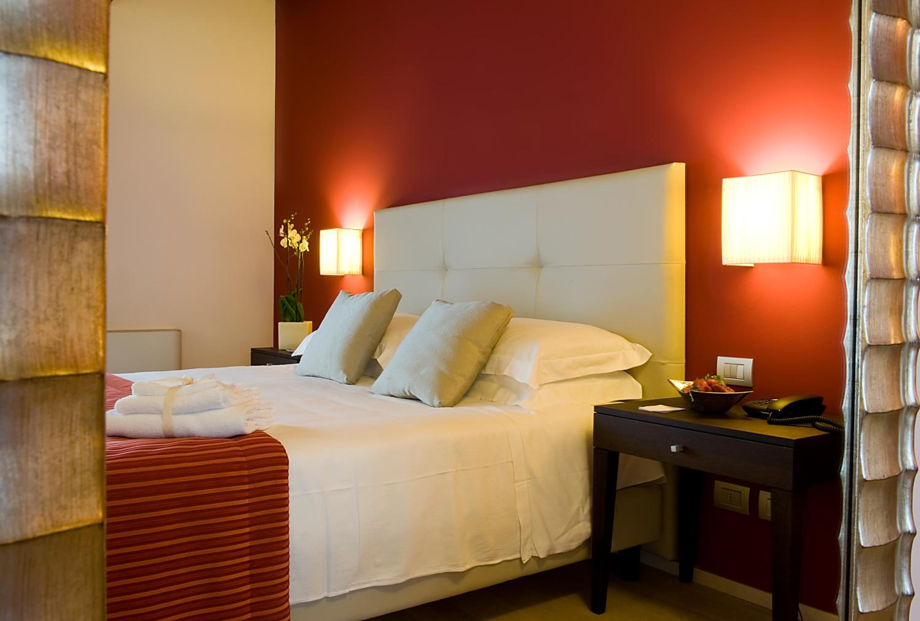 Deluxe Double or Twin Room - Photo 3