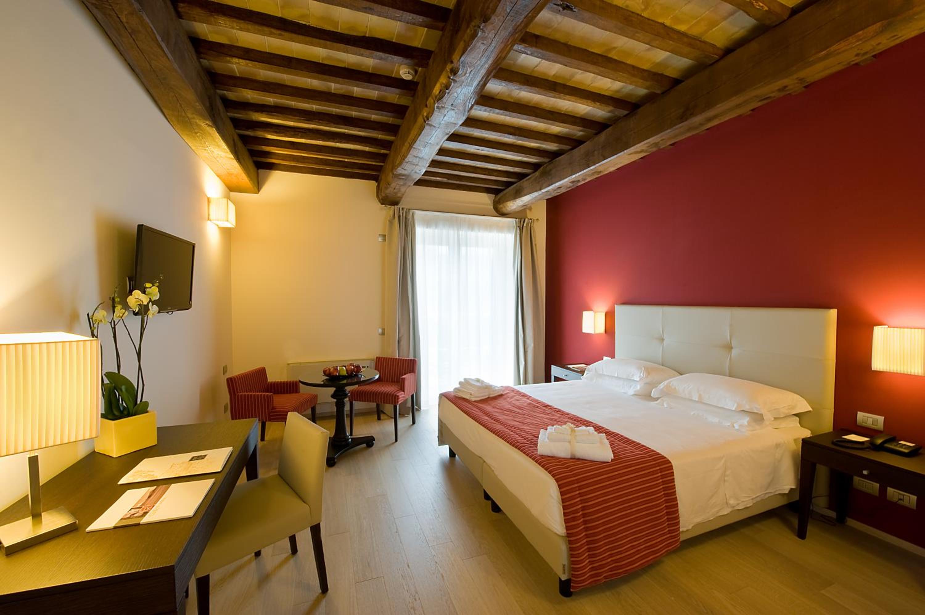 Deluxe Double or Twin Room - Photo 4