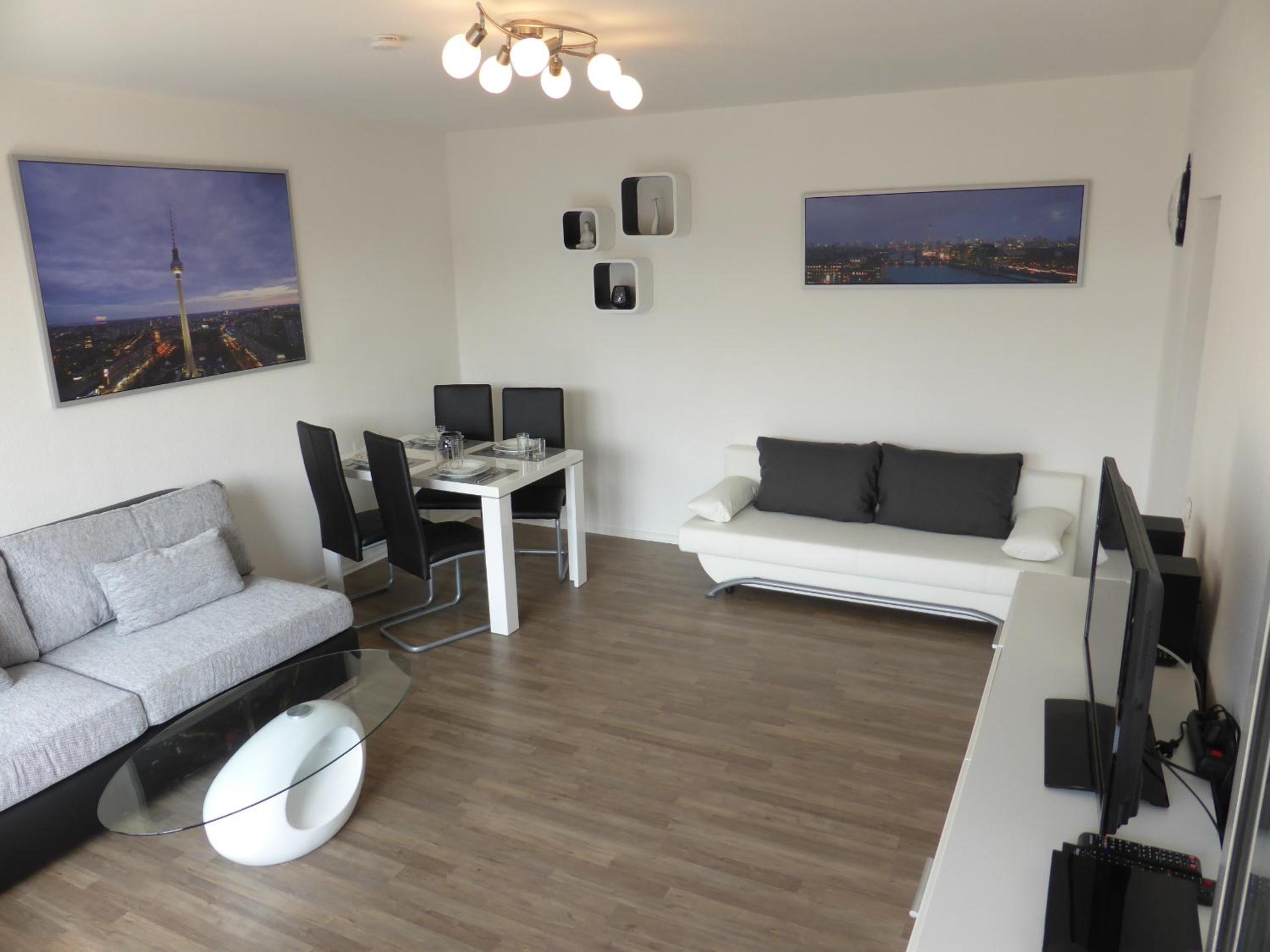 One-Bedroom Apartment With Balcony Tulpe - Ringbahnstraße 70, 12099 Berlin