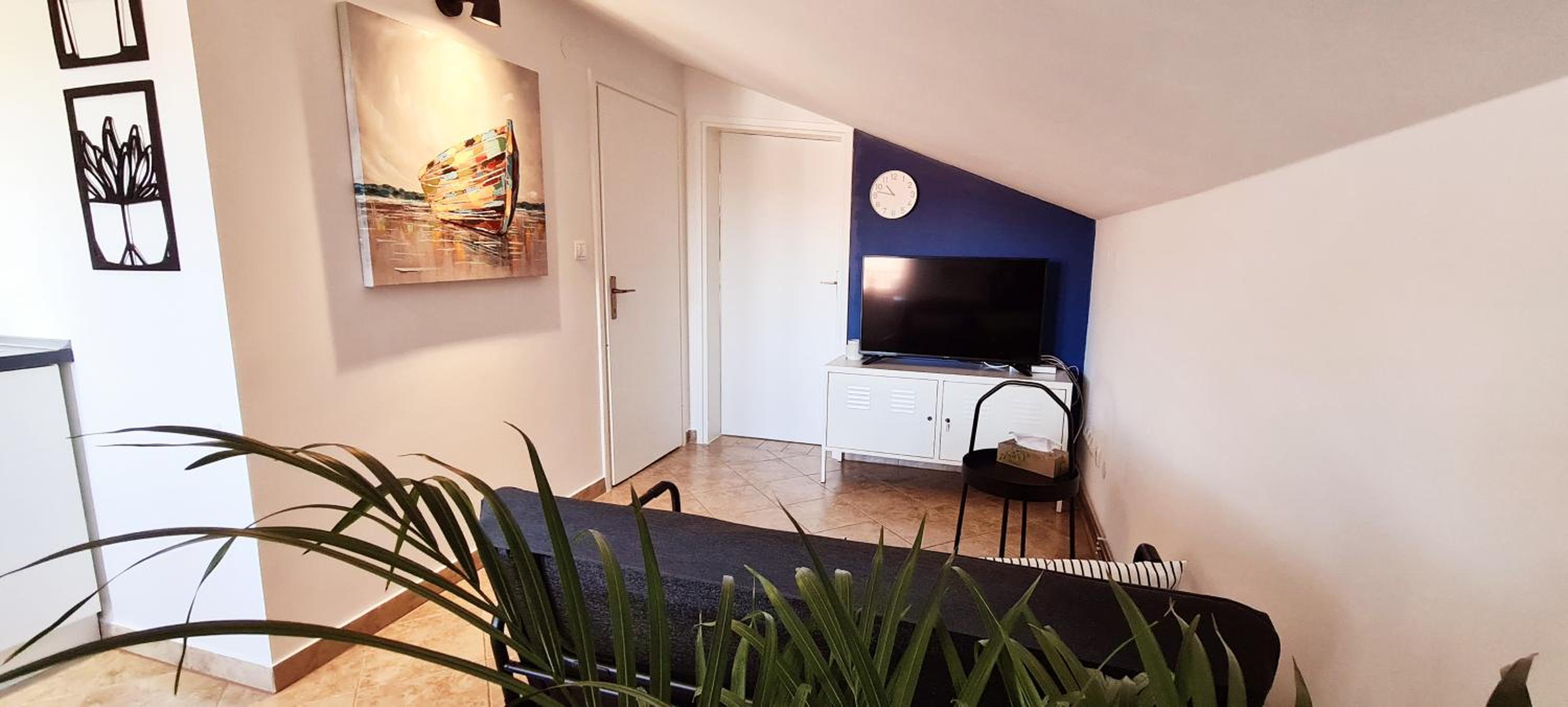 Studio Apartment with Sea View