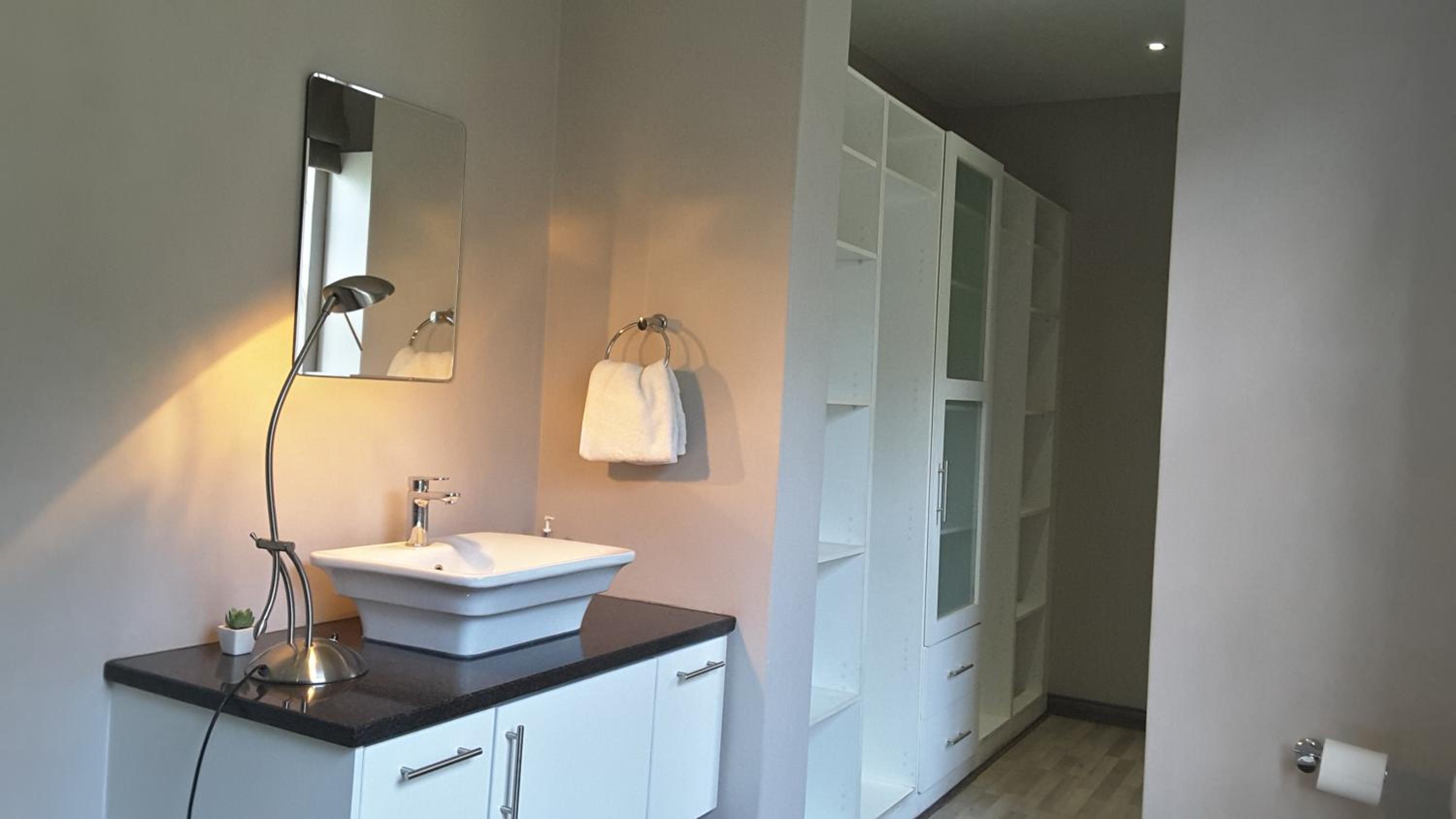 Deluxe Suite - Photo 14