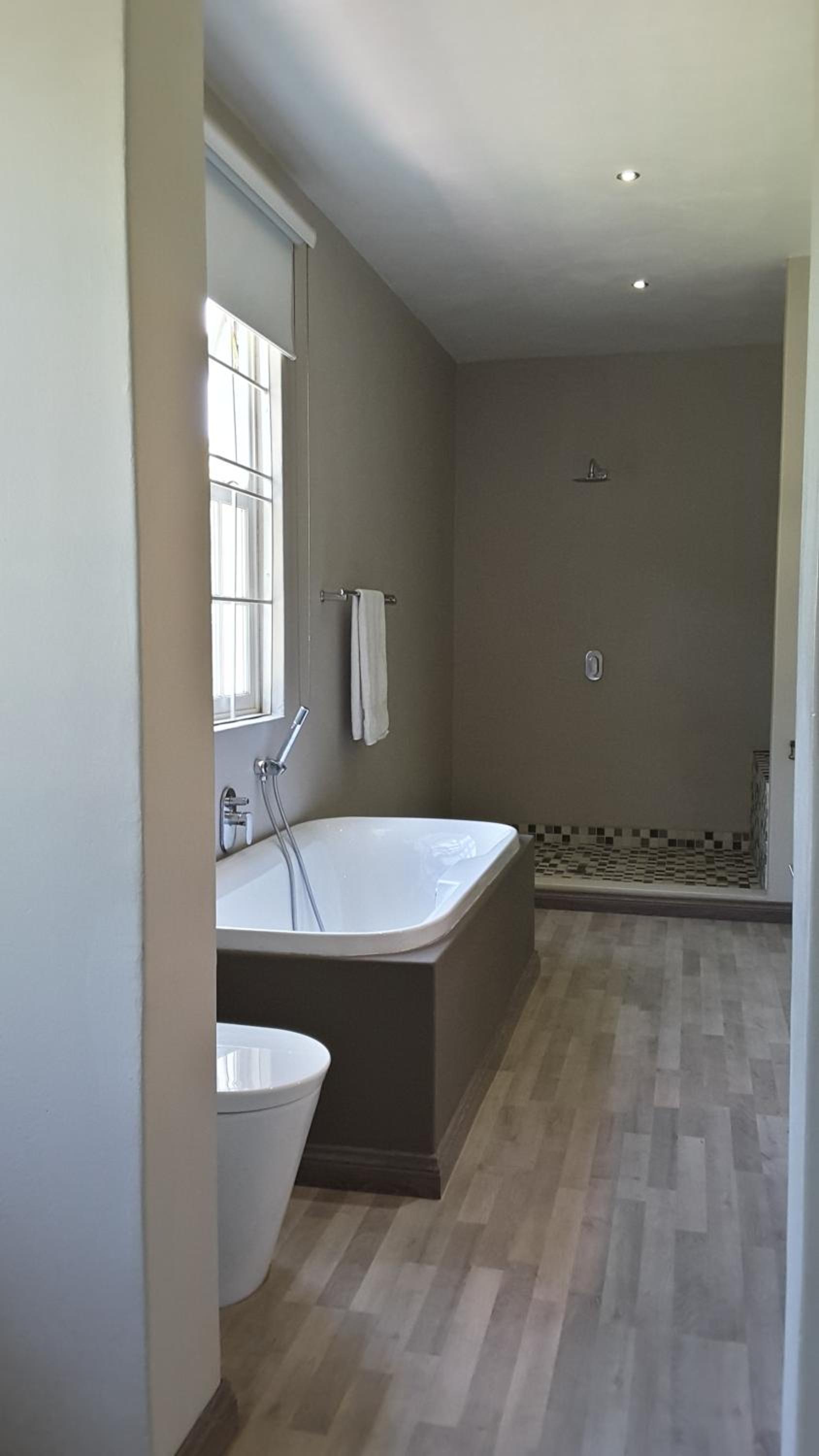 Deluxe Suite - Photo 10