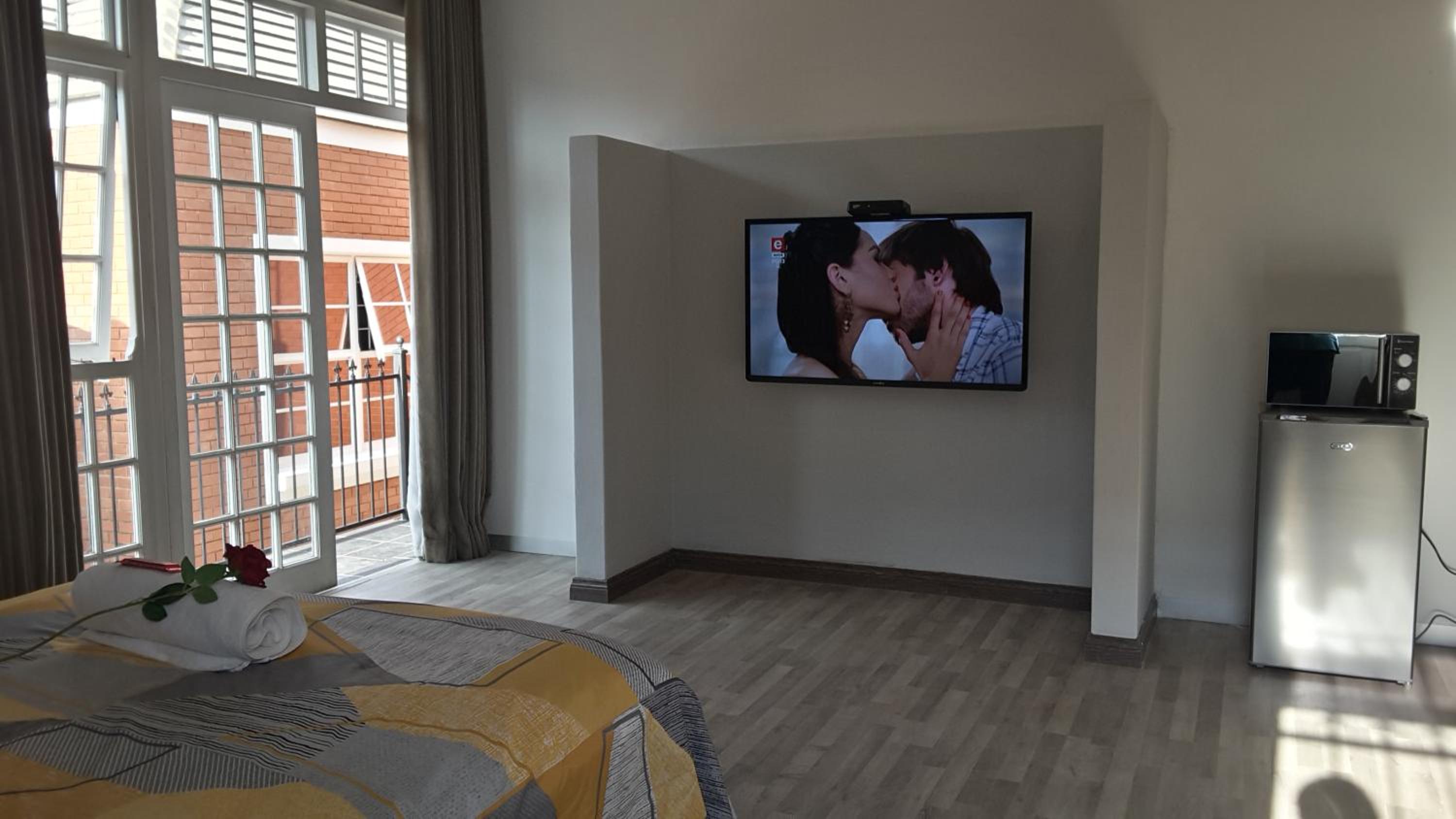 Deluxe Suite - Photo 15