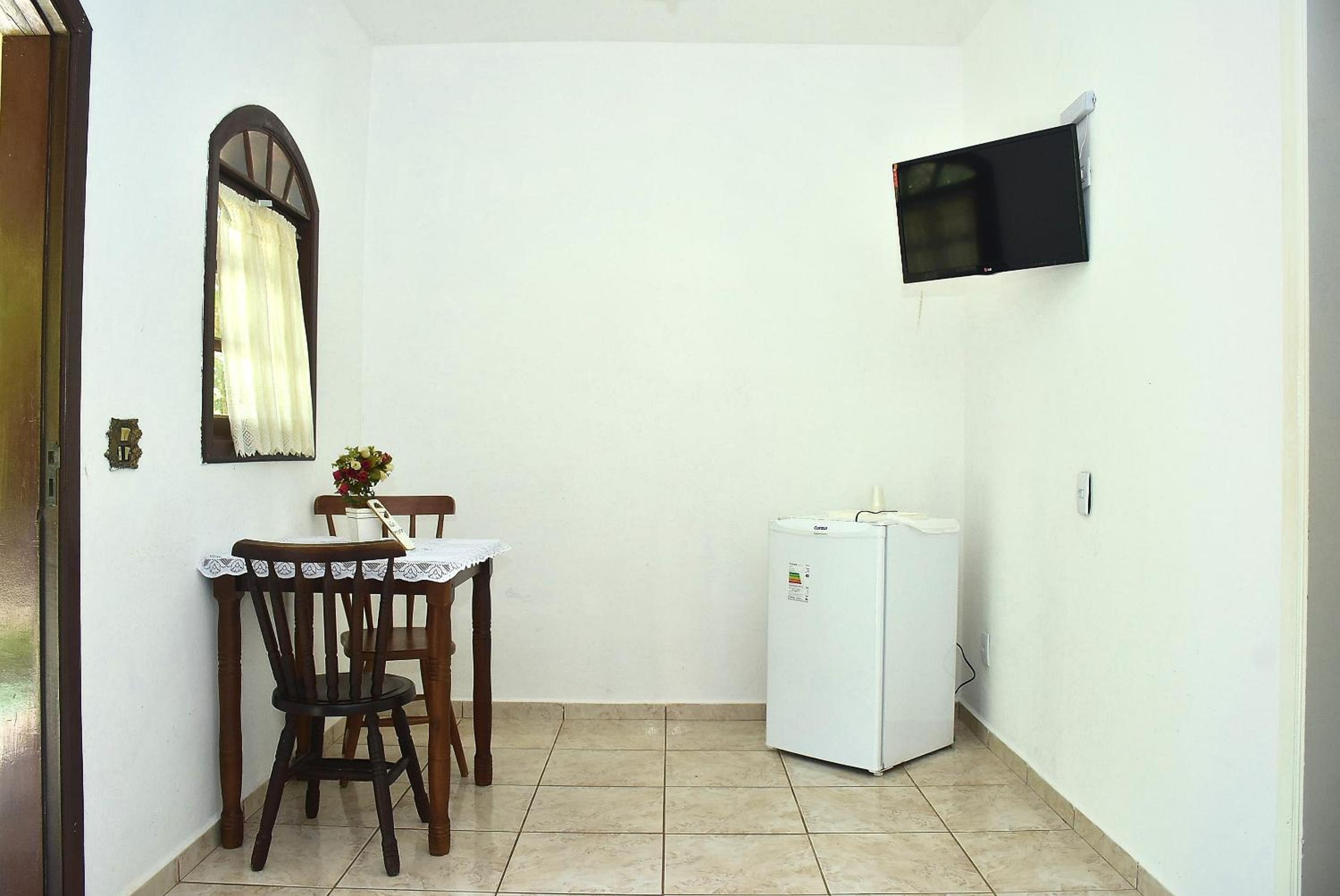 Chalet (2 - 4 Adults)  photo 3