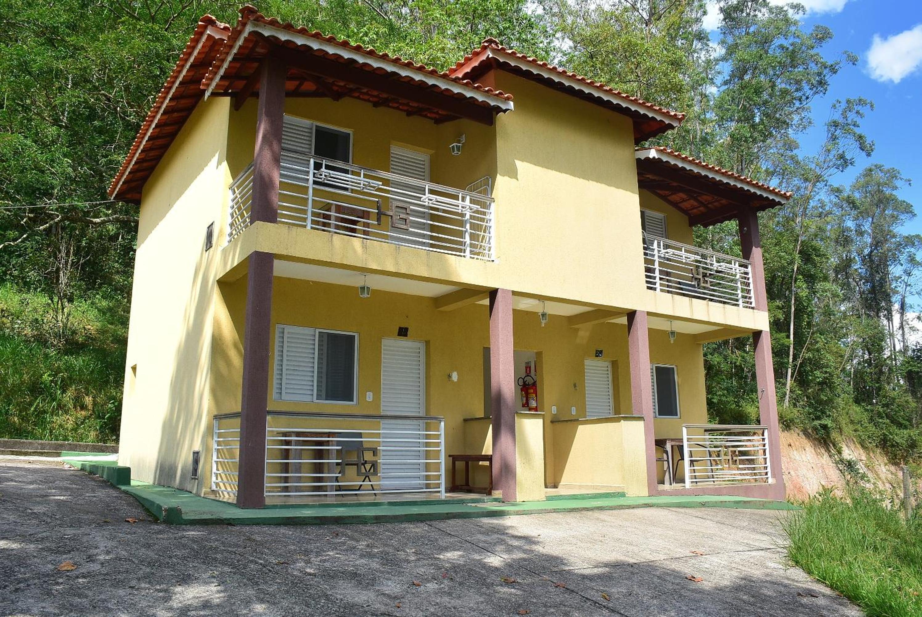 Apartment with Mountain View photo 2