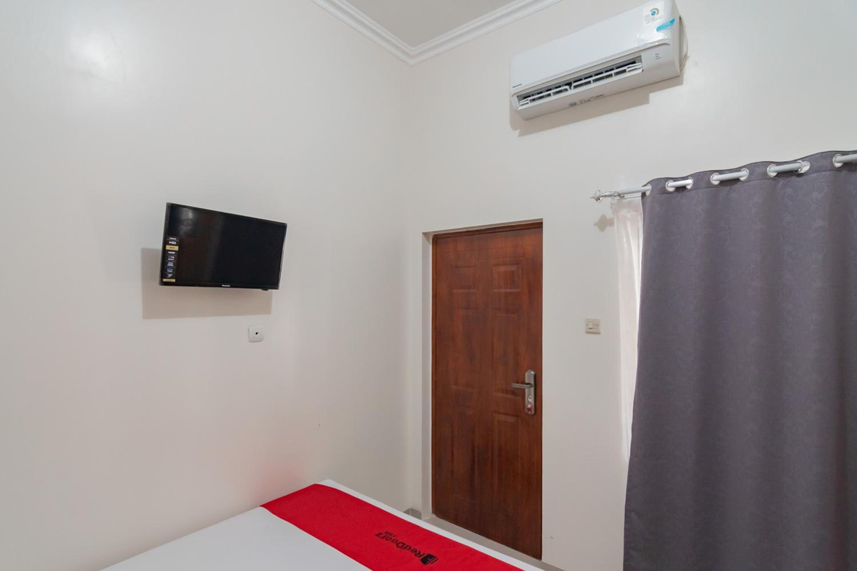 Double Room - Photo 12
