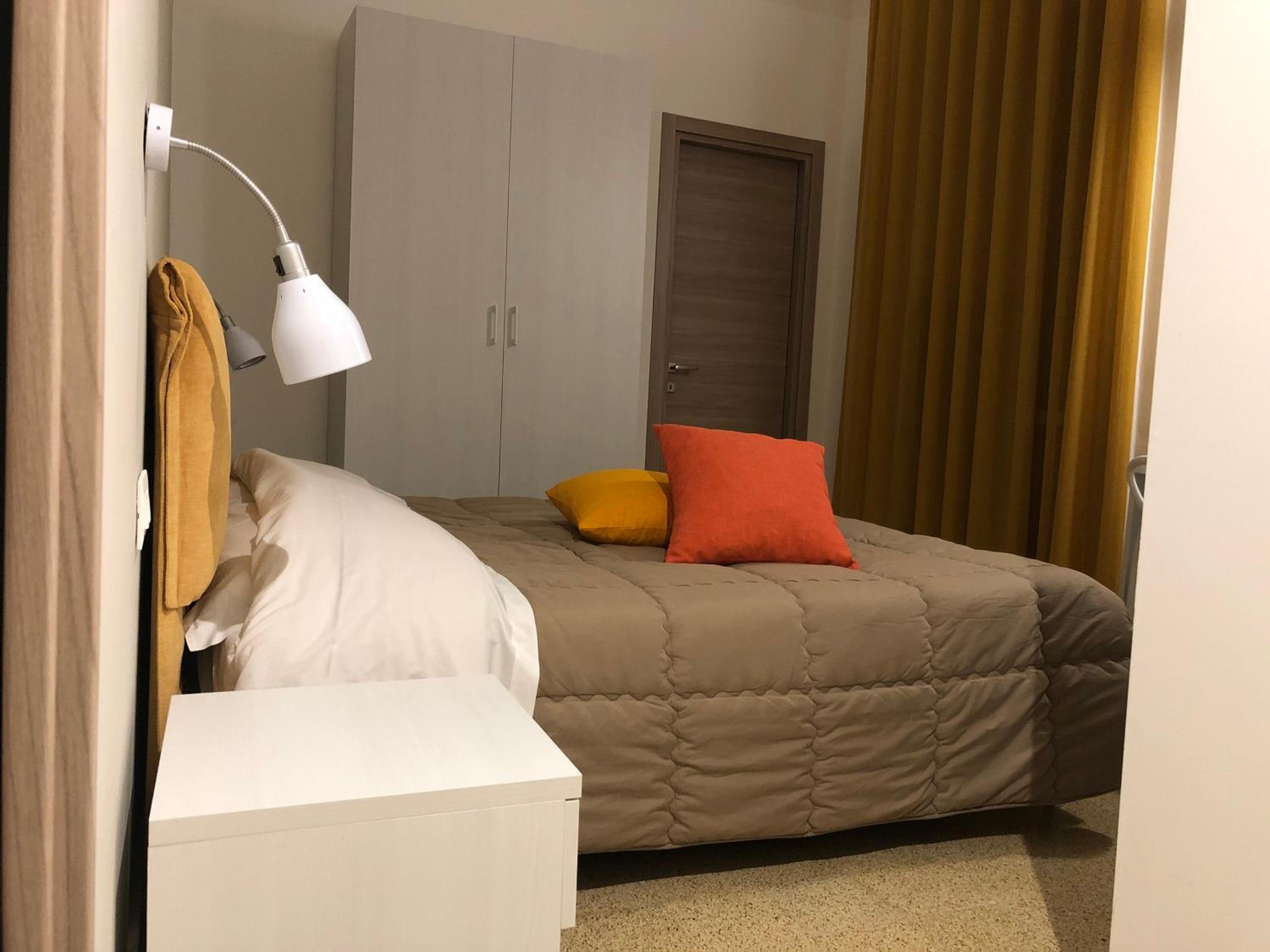 Deluxe Double Room with Balcony photo 2