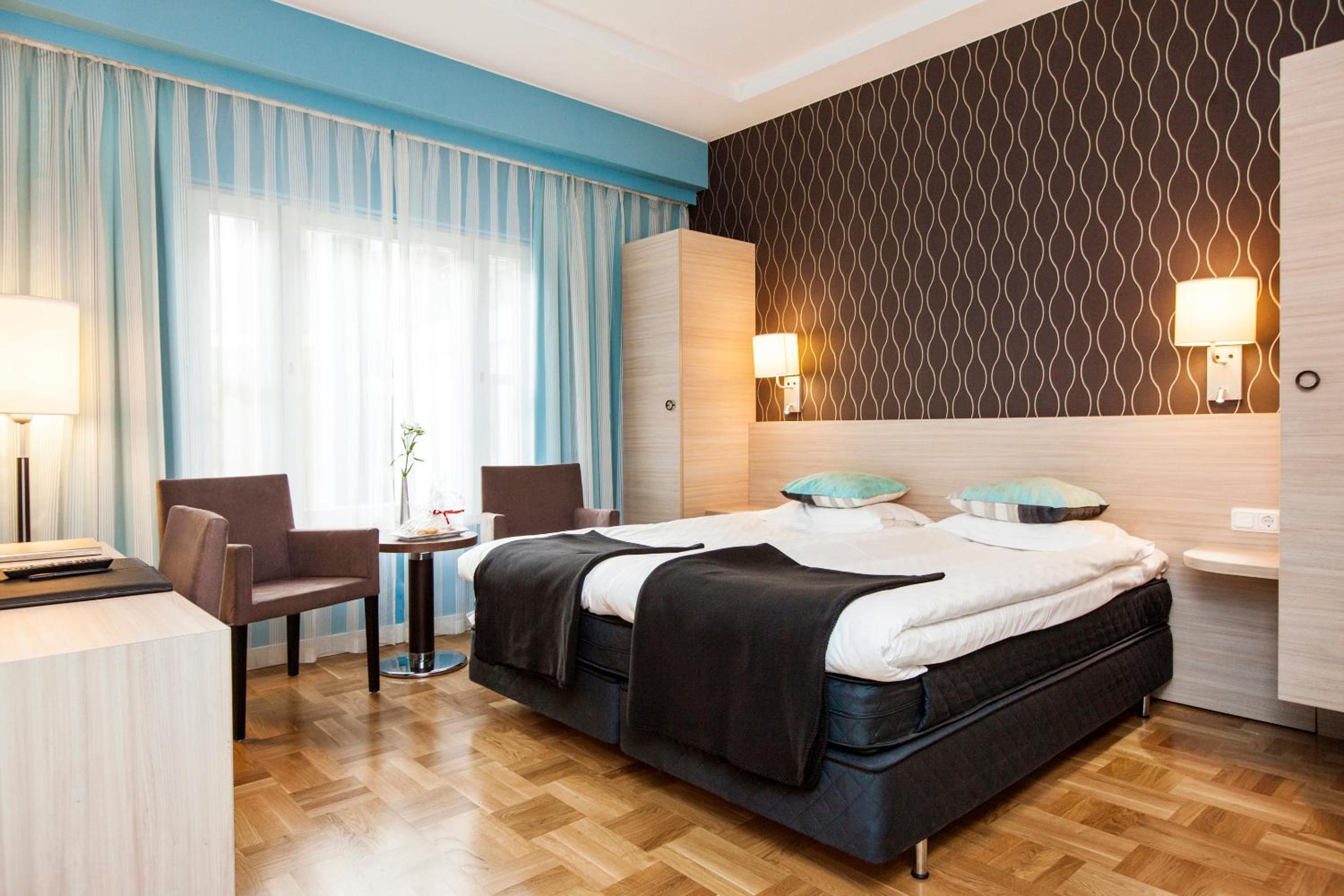 Standard Twin Room - Photo 1