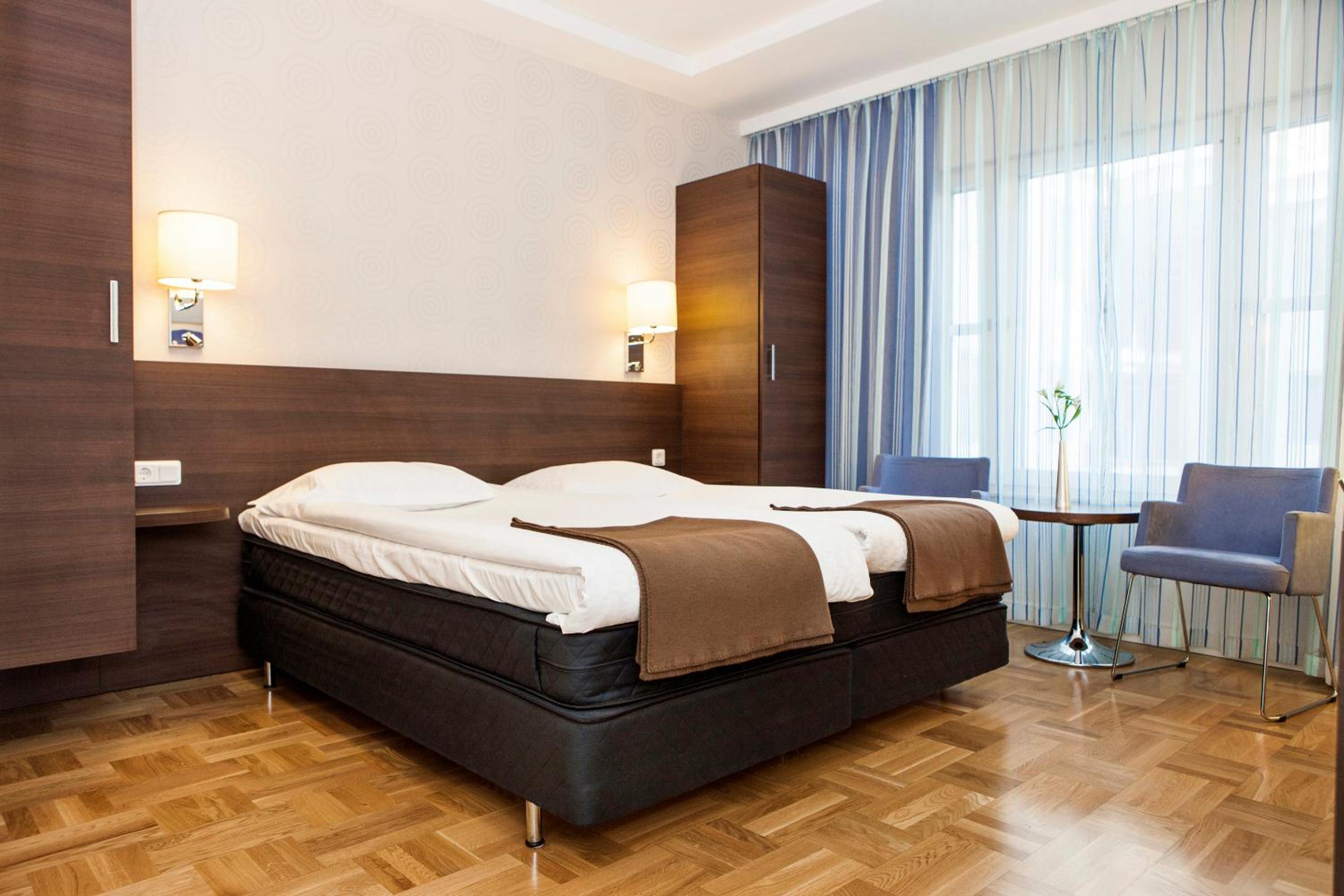 Standard Twin Room - Photo 5