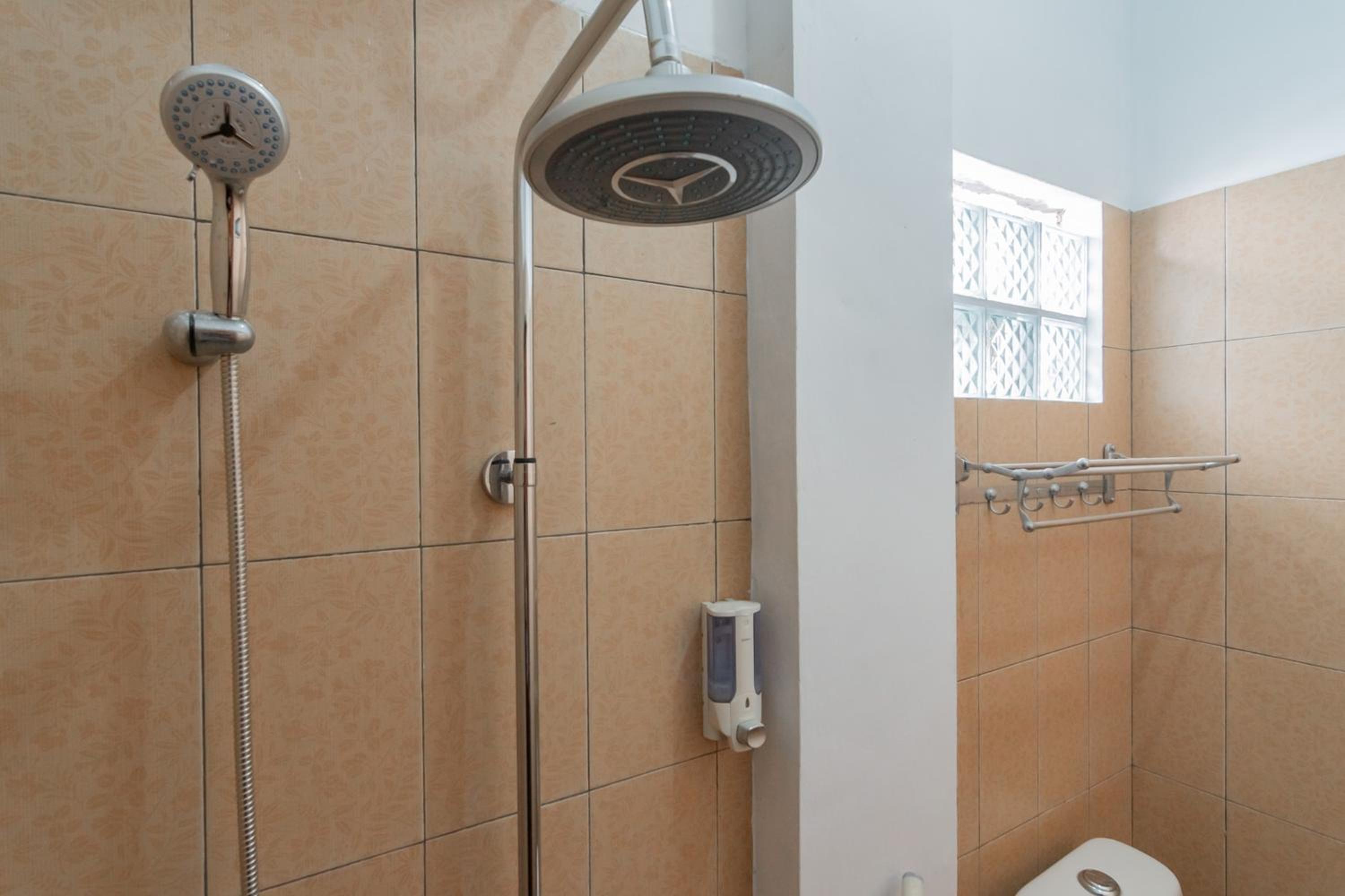 Standard Double Room - Photo 5