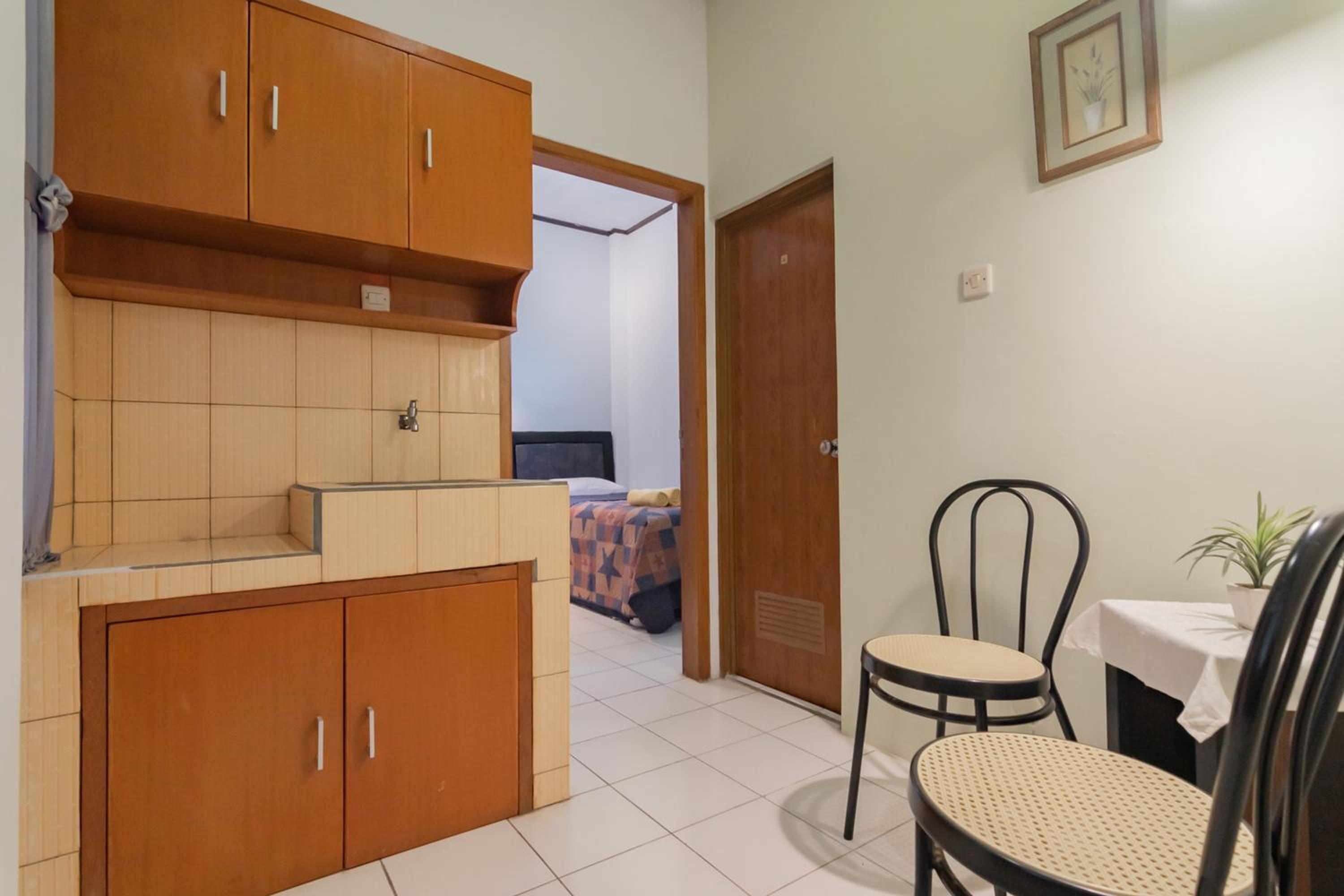 Family Room - Photo 8