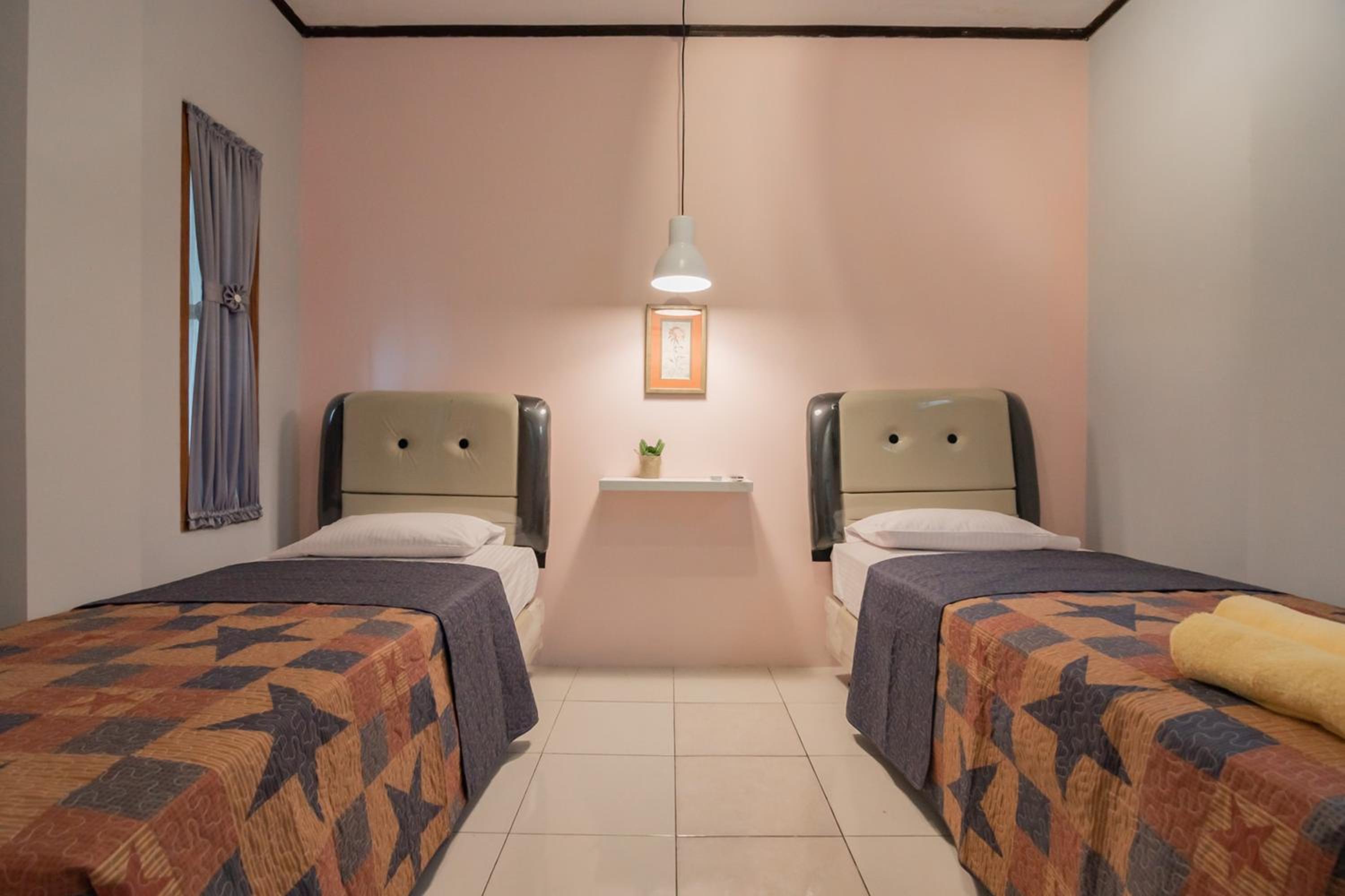 Twin Room - Photo 3