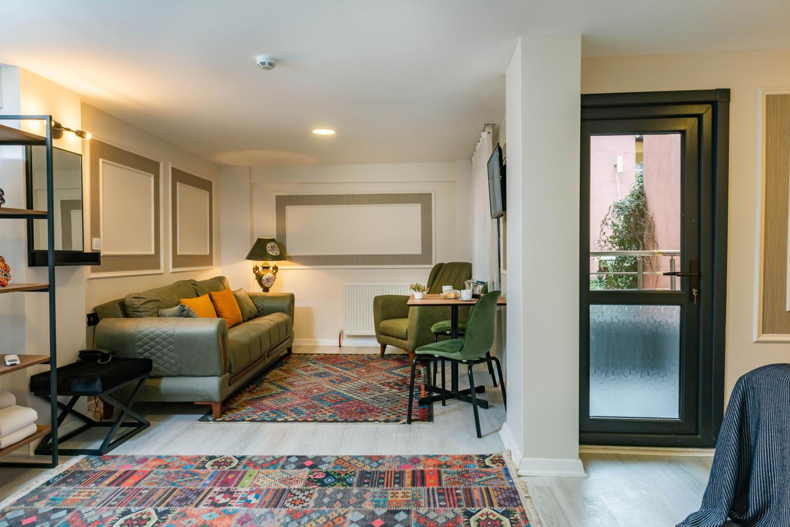 Junior Suite with Balcony photo 3