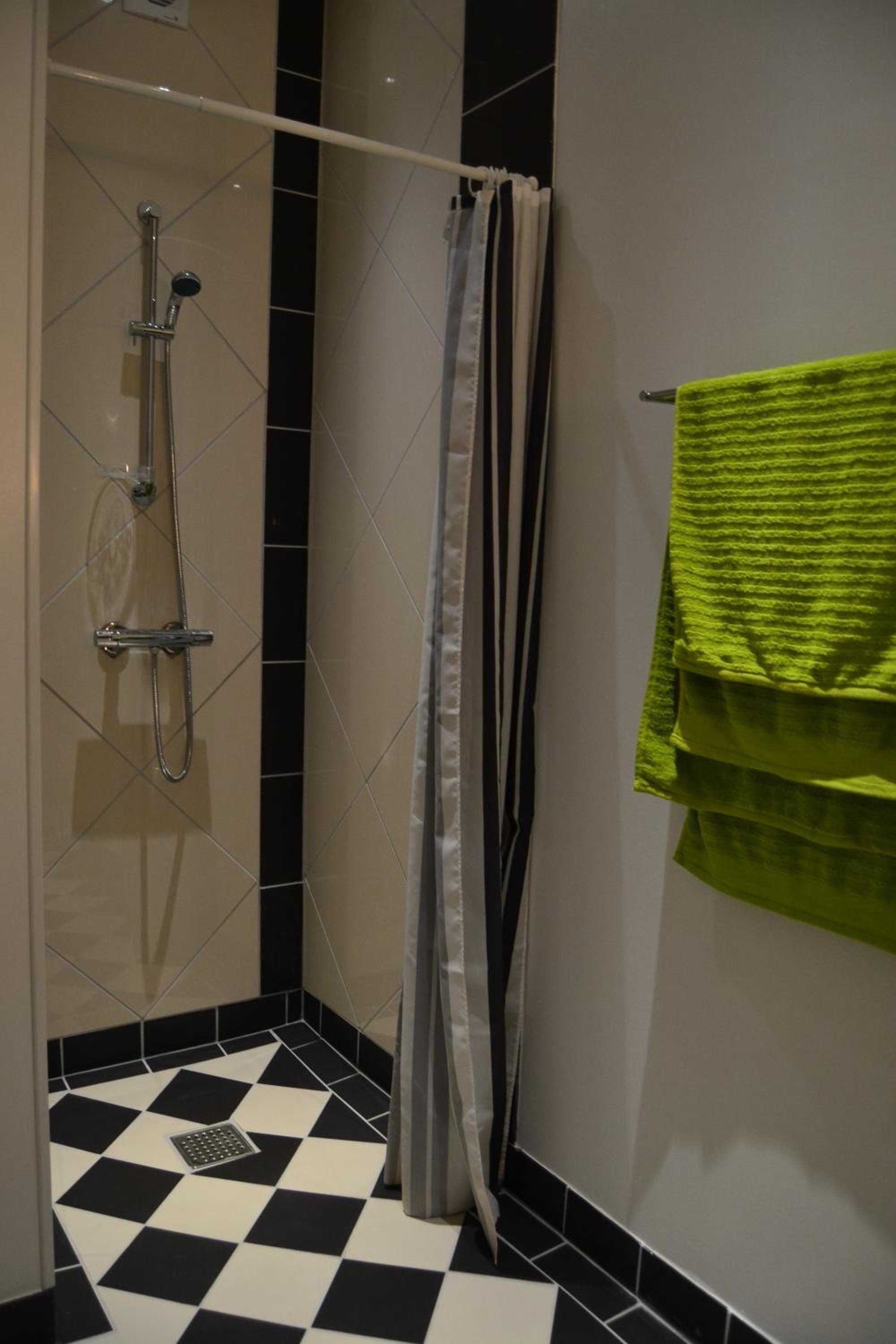 Double Room with Shared Bathroom, photo 7