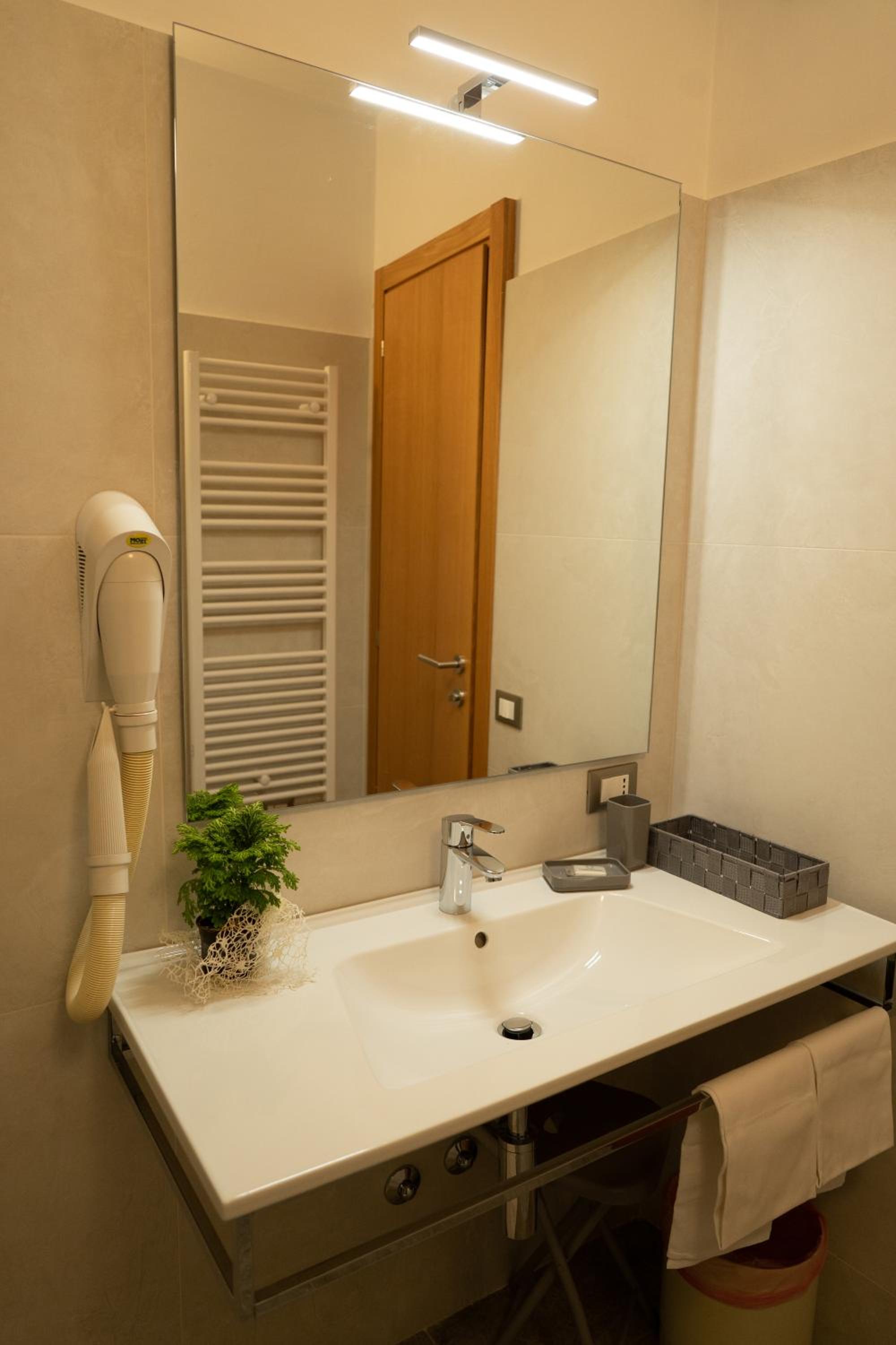 Single Room photo 3