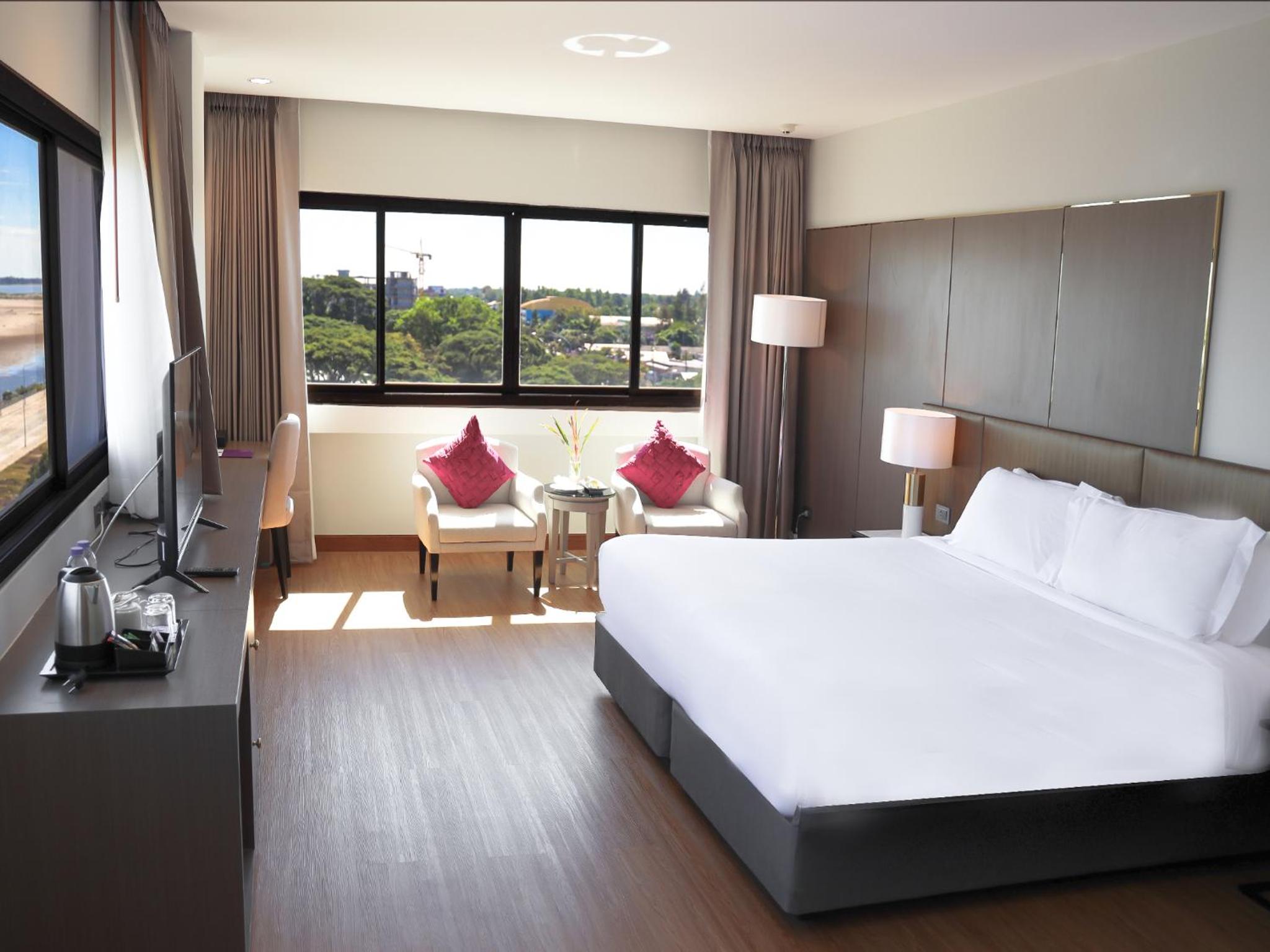 Queen Room - Photo 1