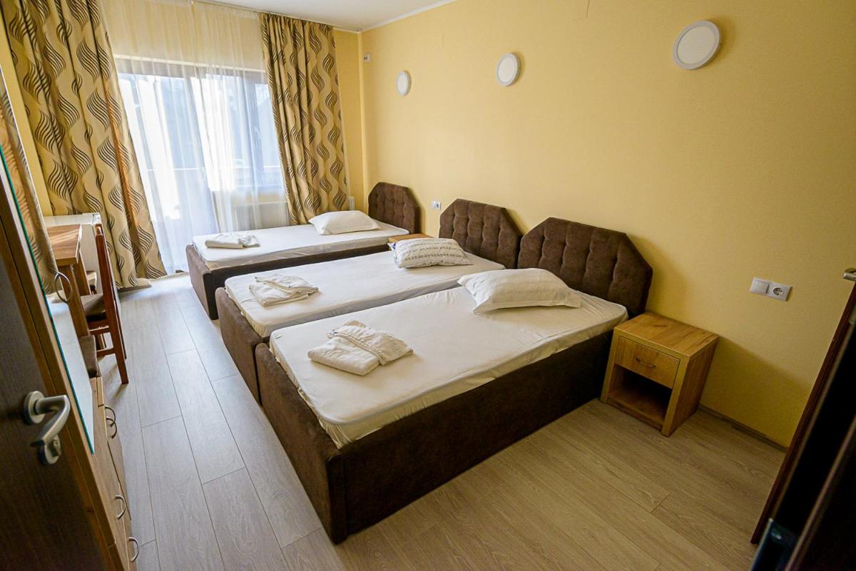 Triple Room - Photo 6