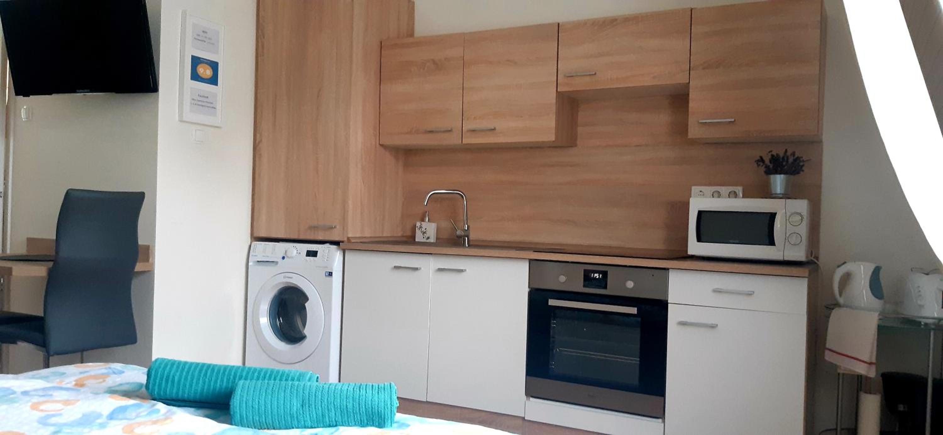 One-Bedroom Apartment - Photo 4