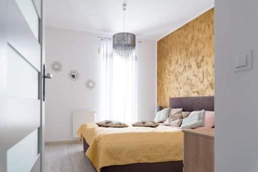 One-Bedroom Apartment - Photo 3