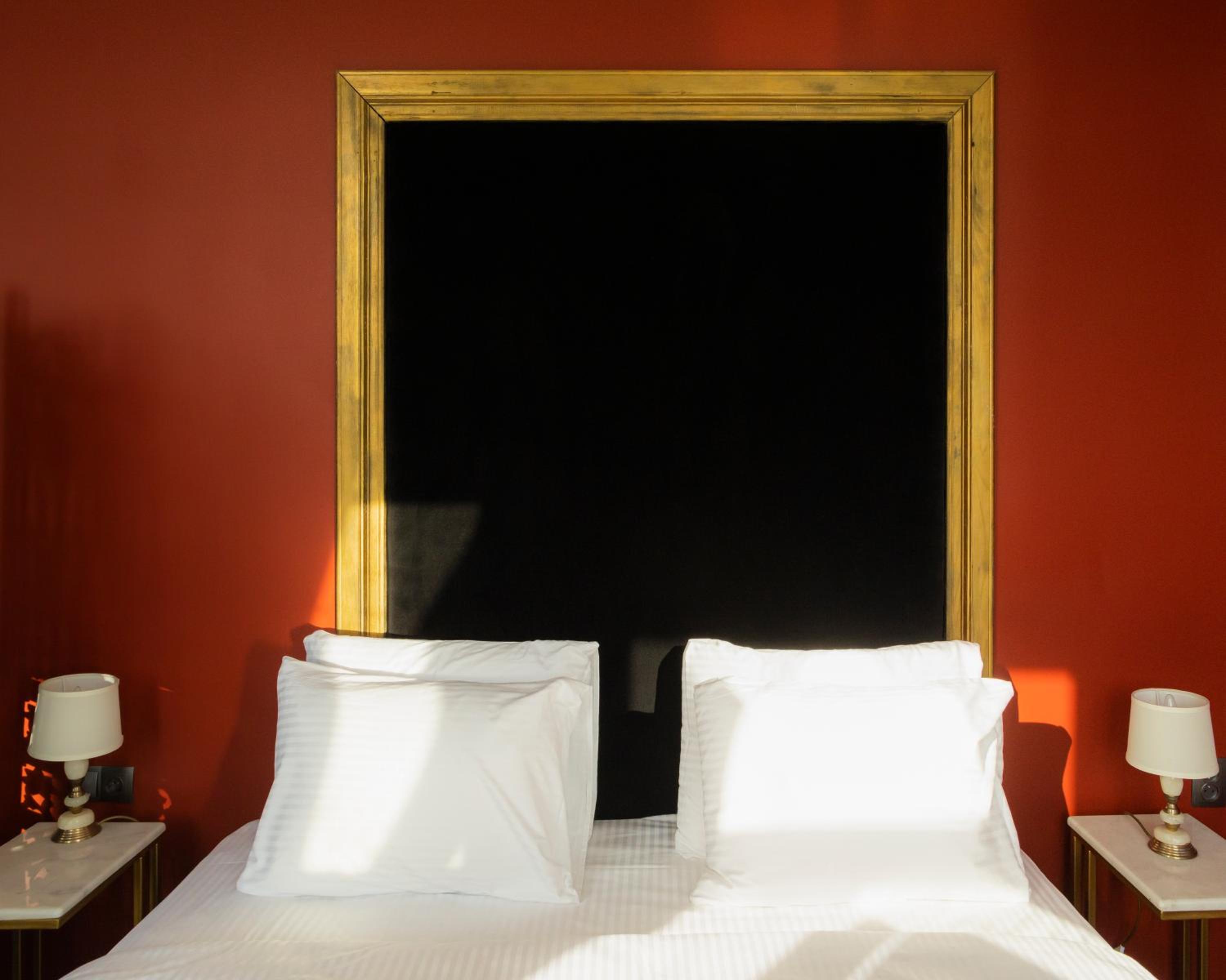 Junior Suite with Balcony - Photo 2