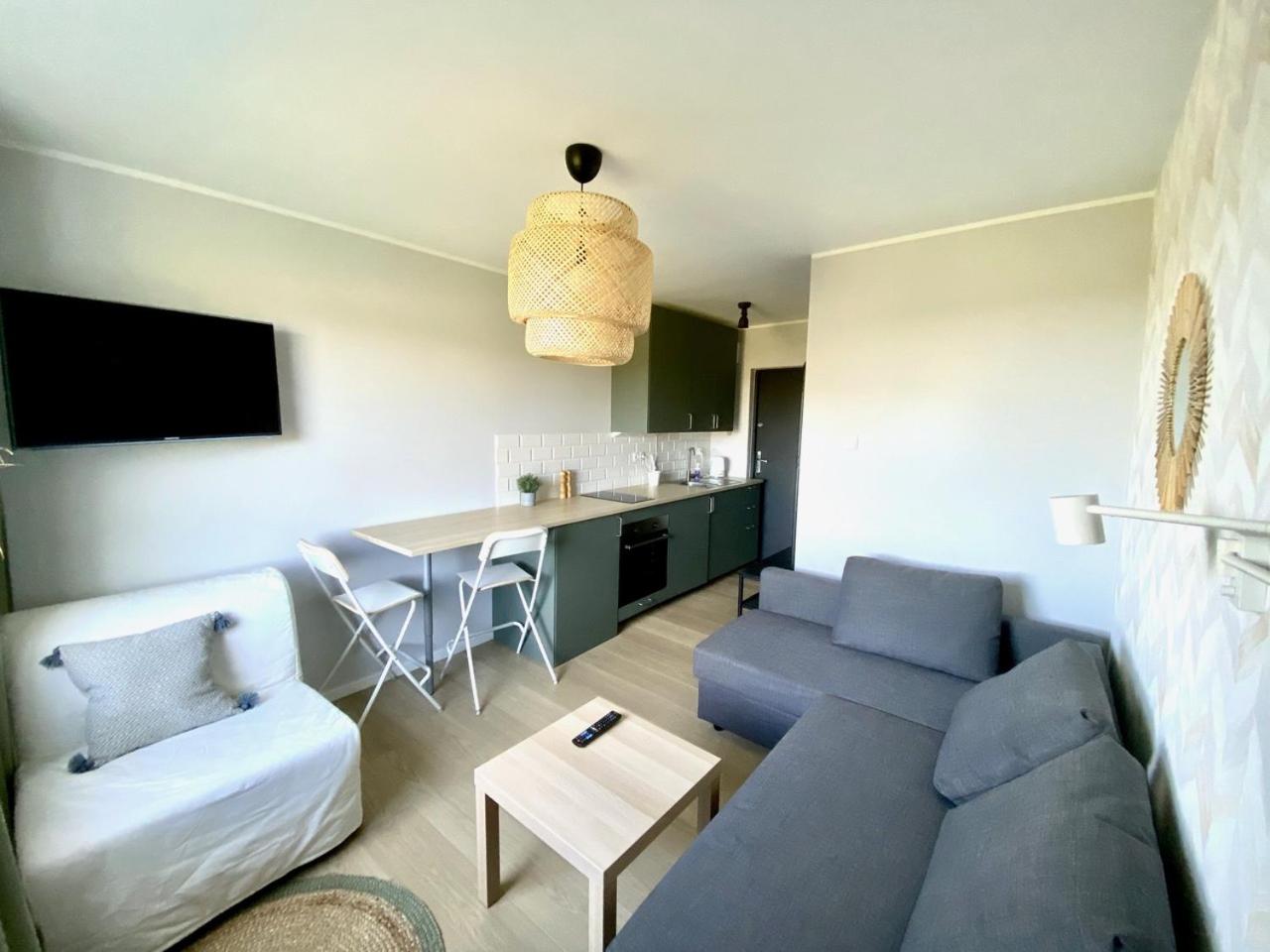 One-Bedroom Apartment - Photo 1