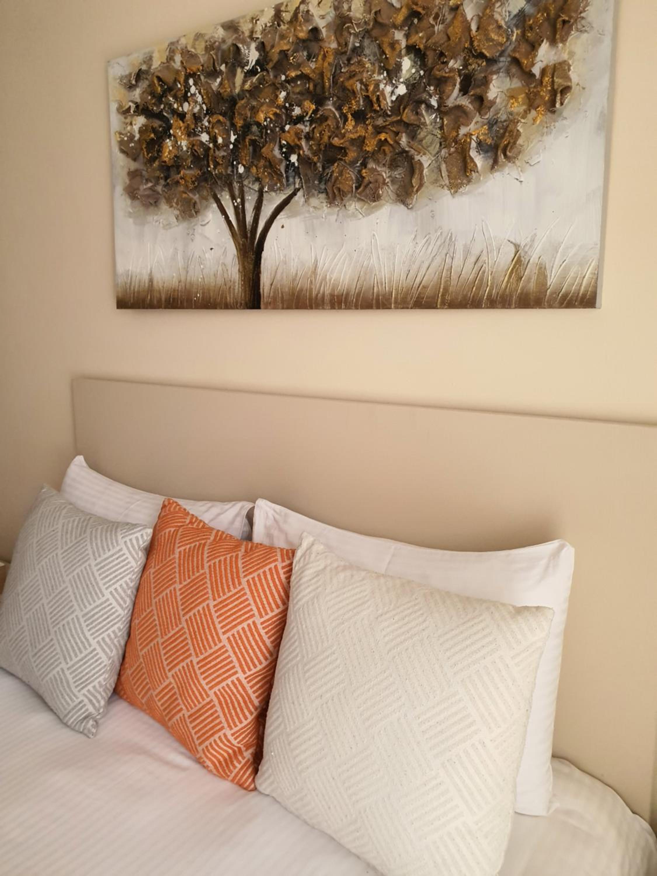 One-Bedroom Apartment - Photo 10