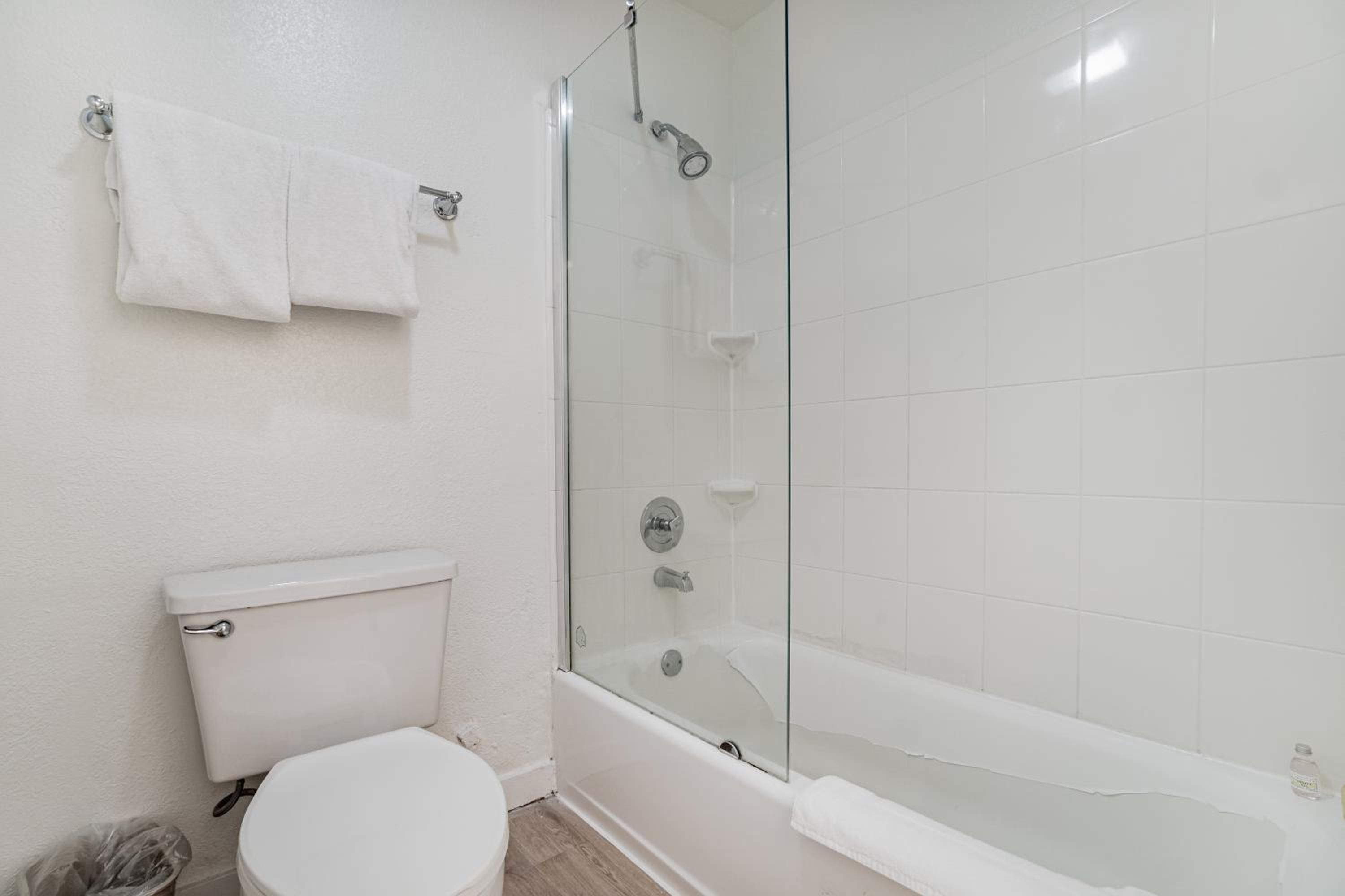 Doral Inn & Suites Miami Airport West — photo 94