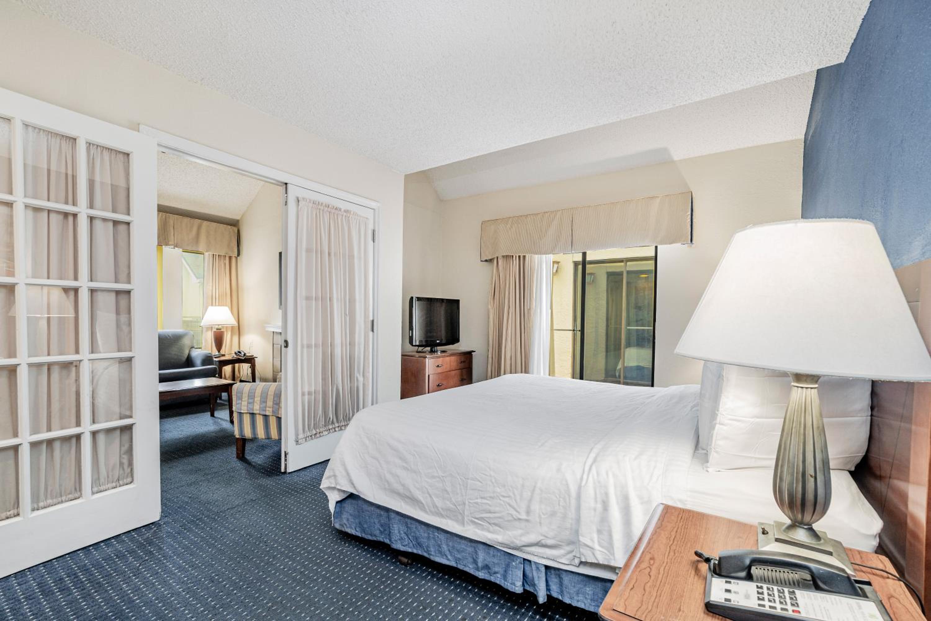 Doral Inn & Suites Miami Airport West — photo 99
