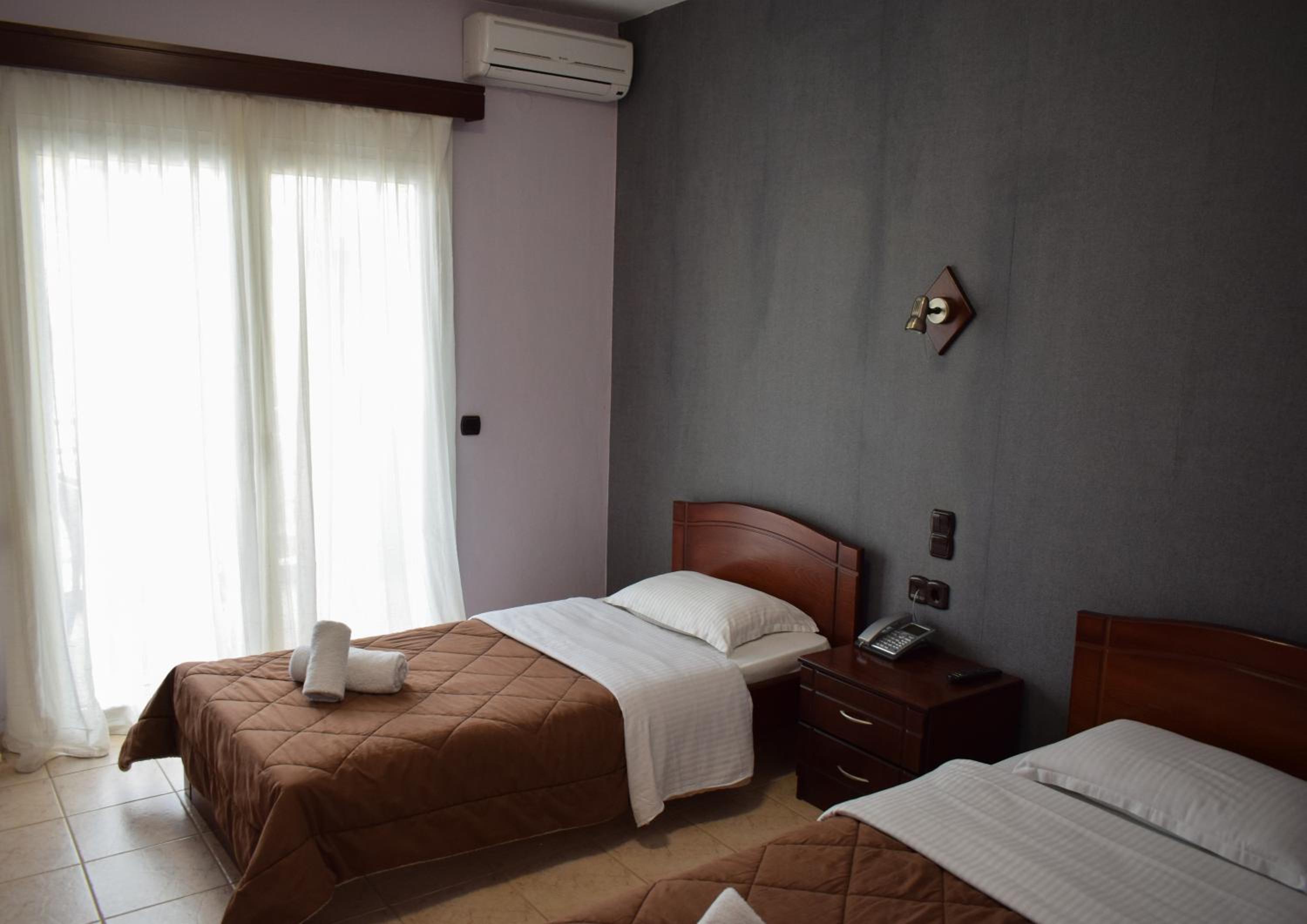 Double or Twin Room photo 3