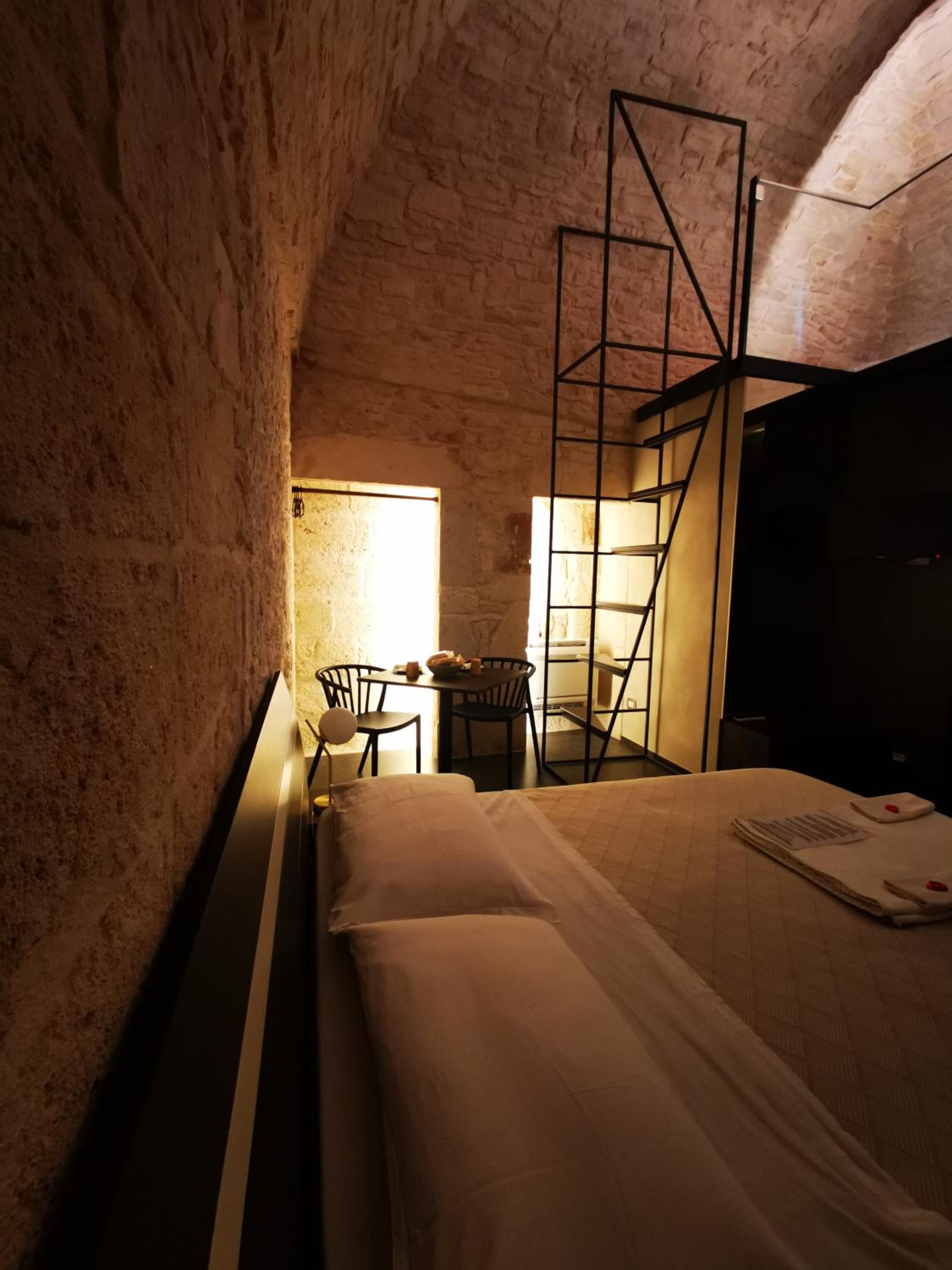 Deluxe Double Room - Photo 4