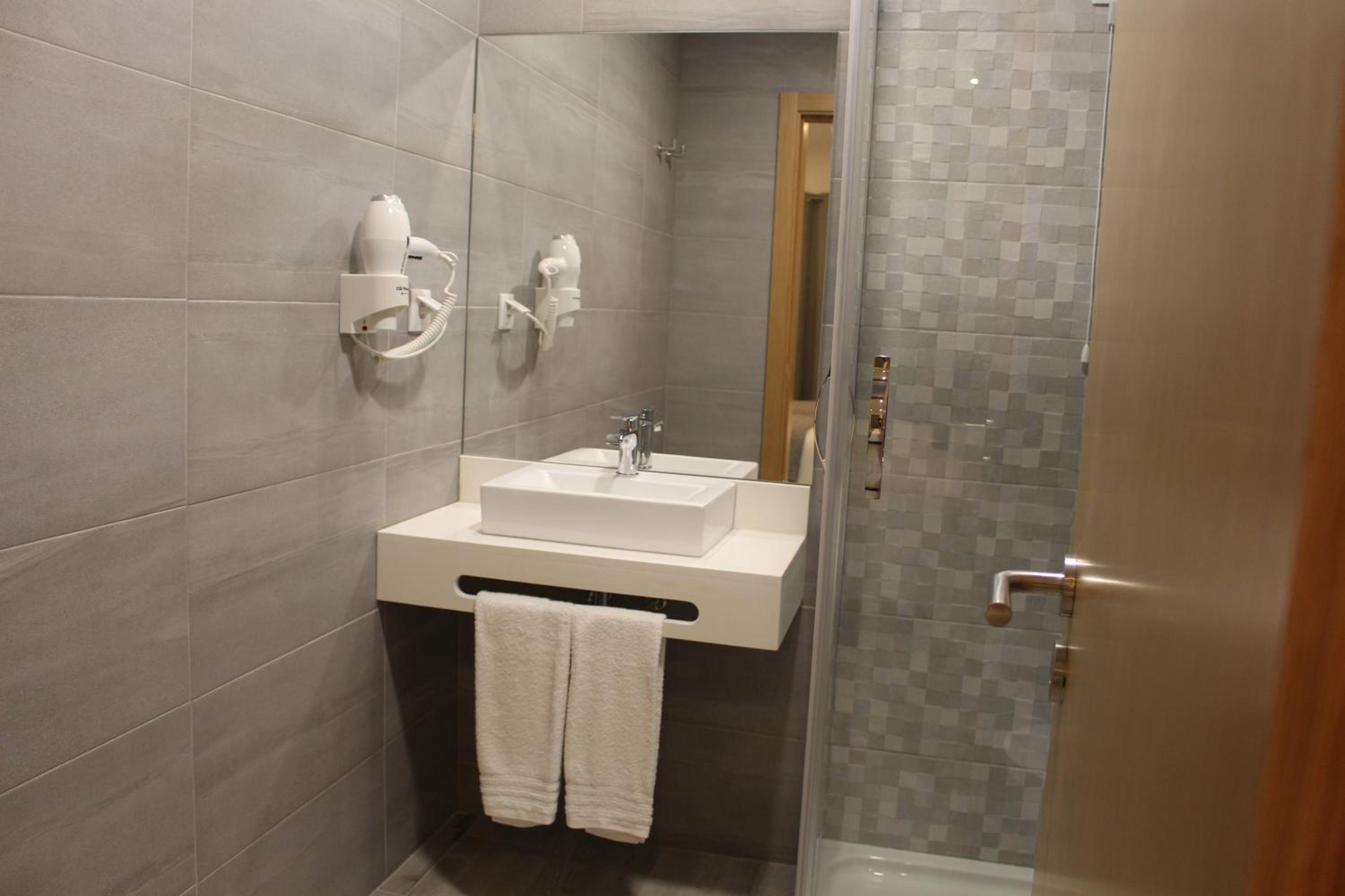 Double Room - Photo 4