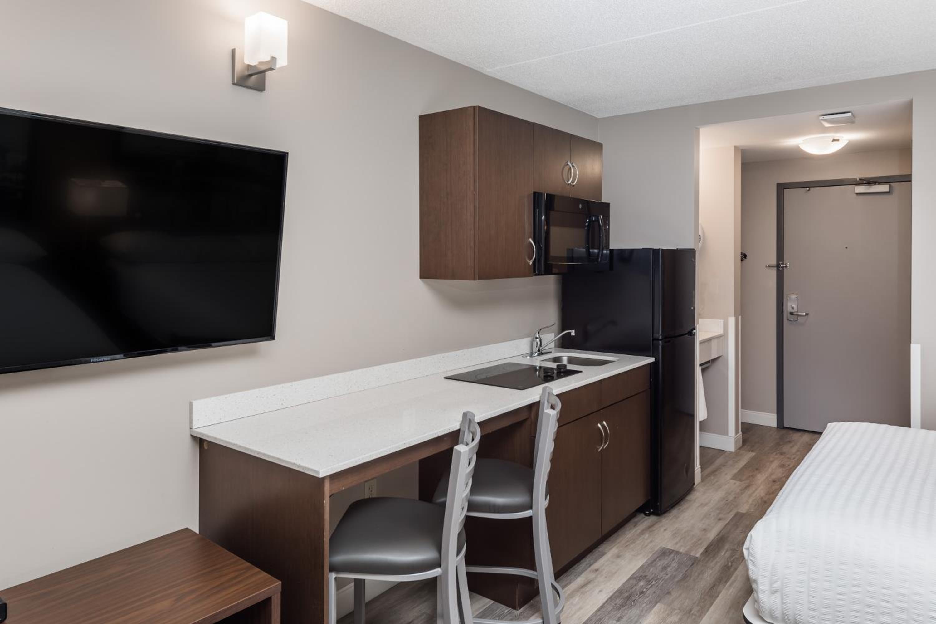 1 Queen Bed, Sofa Bed, Efficiency Room, Non-Smoking
