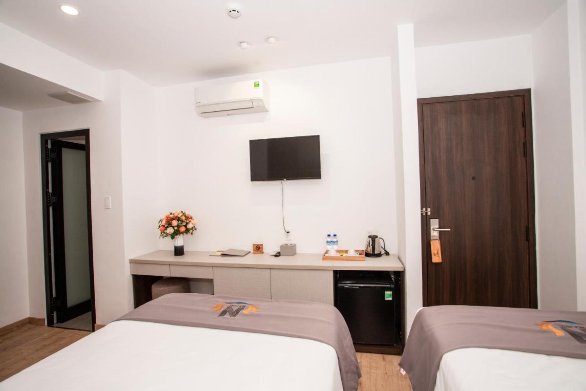 Twin Room - Photo 2