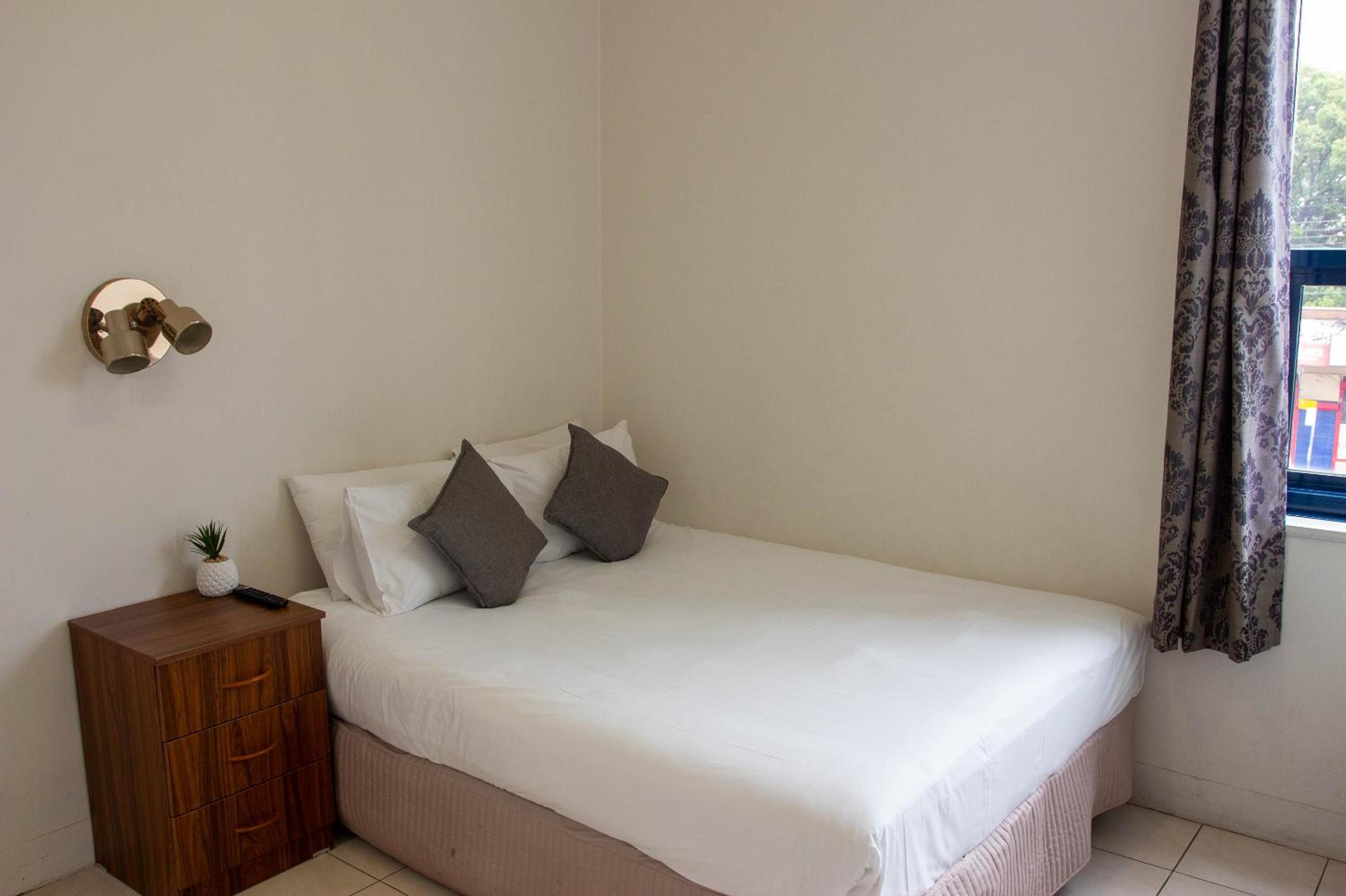 Quadruple Room with Private Bathroom