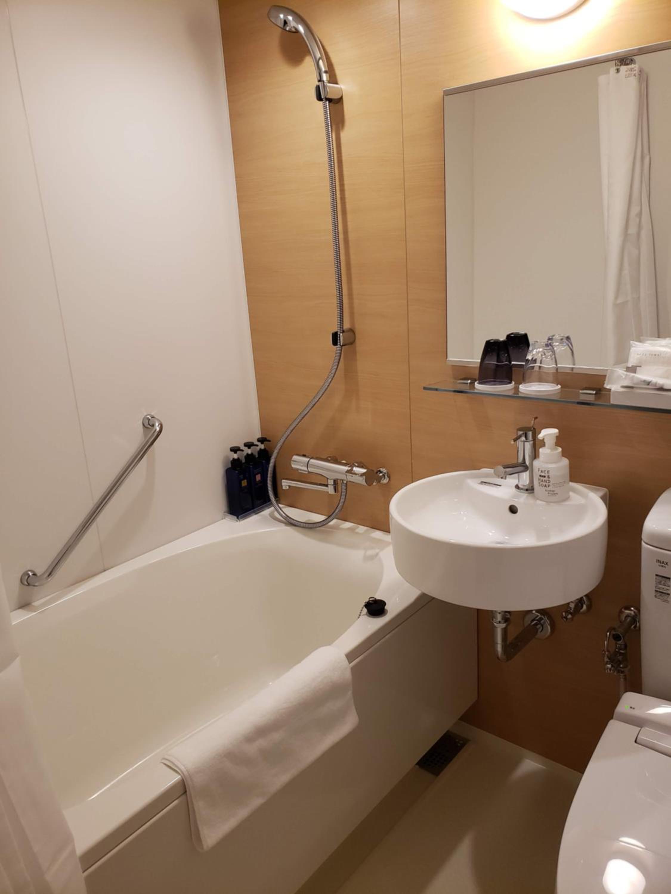 Standard Queen Room - Photo 4