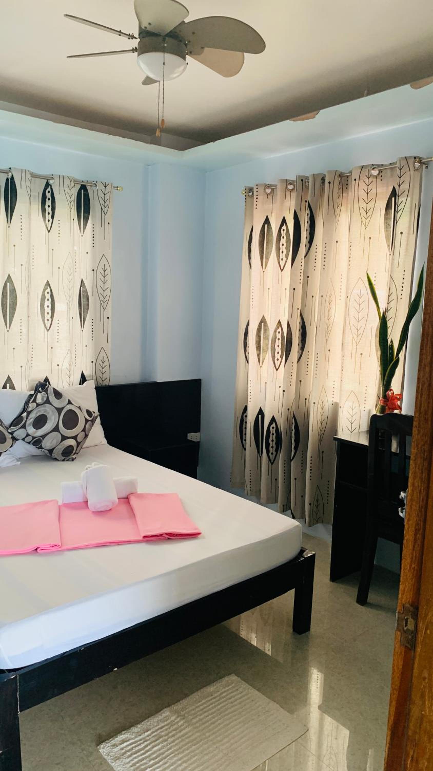 Double Room with Balcony and Sea View - Photo 4