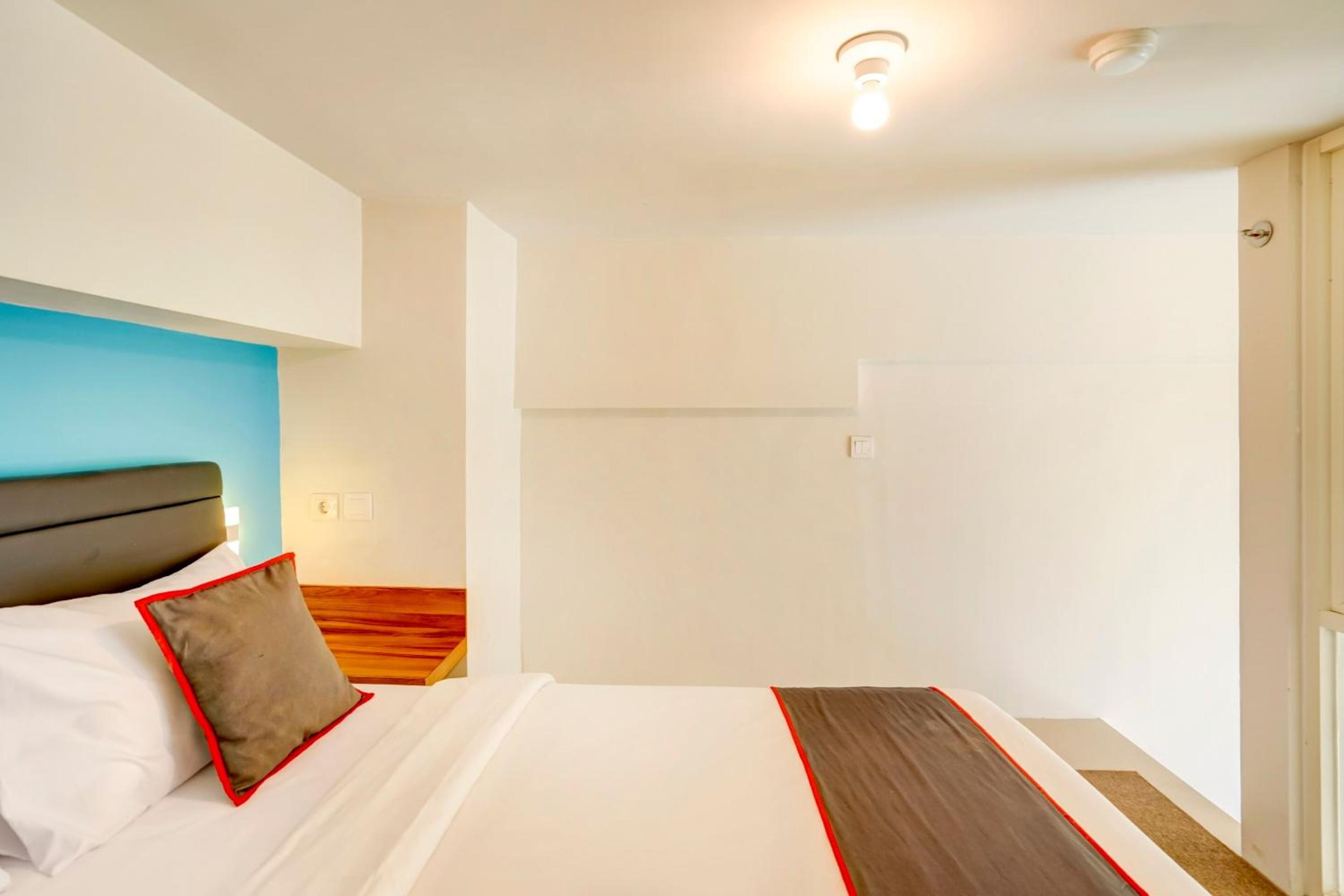 Standard Double Room - Photo 10