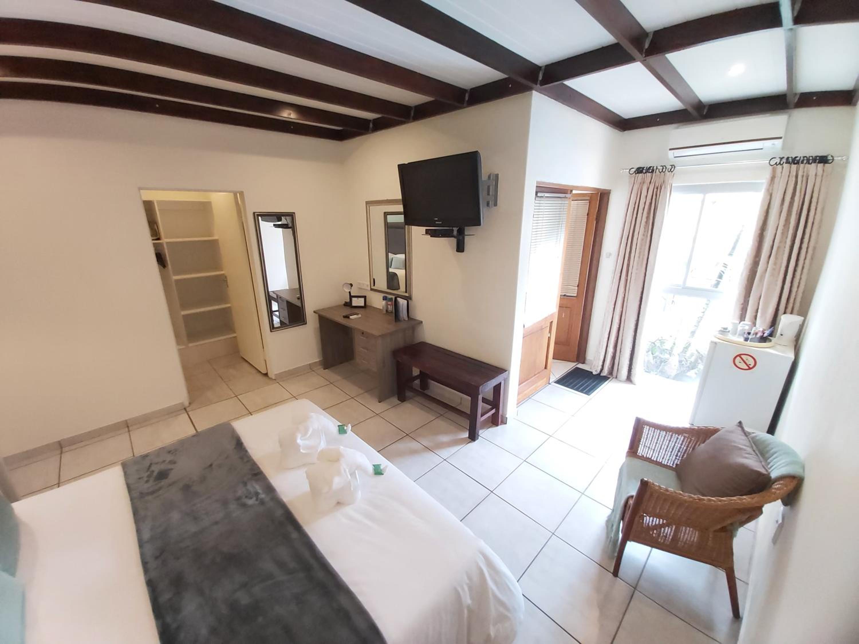  Double Room - Photo 2