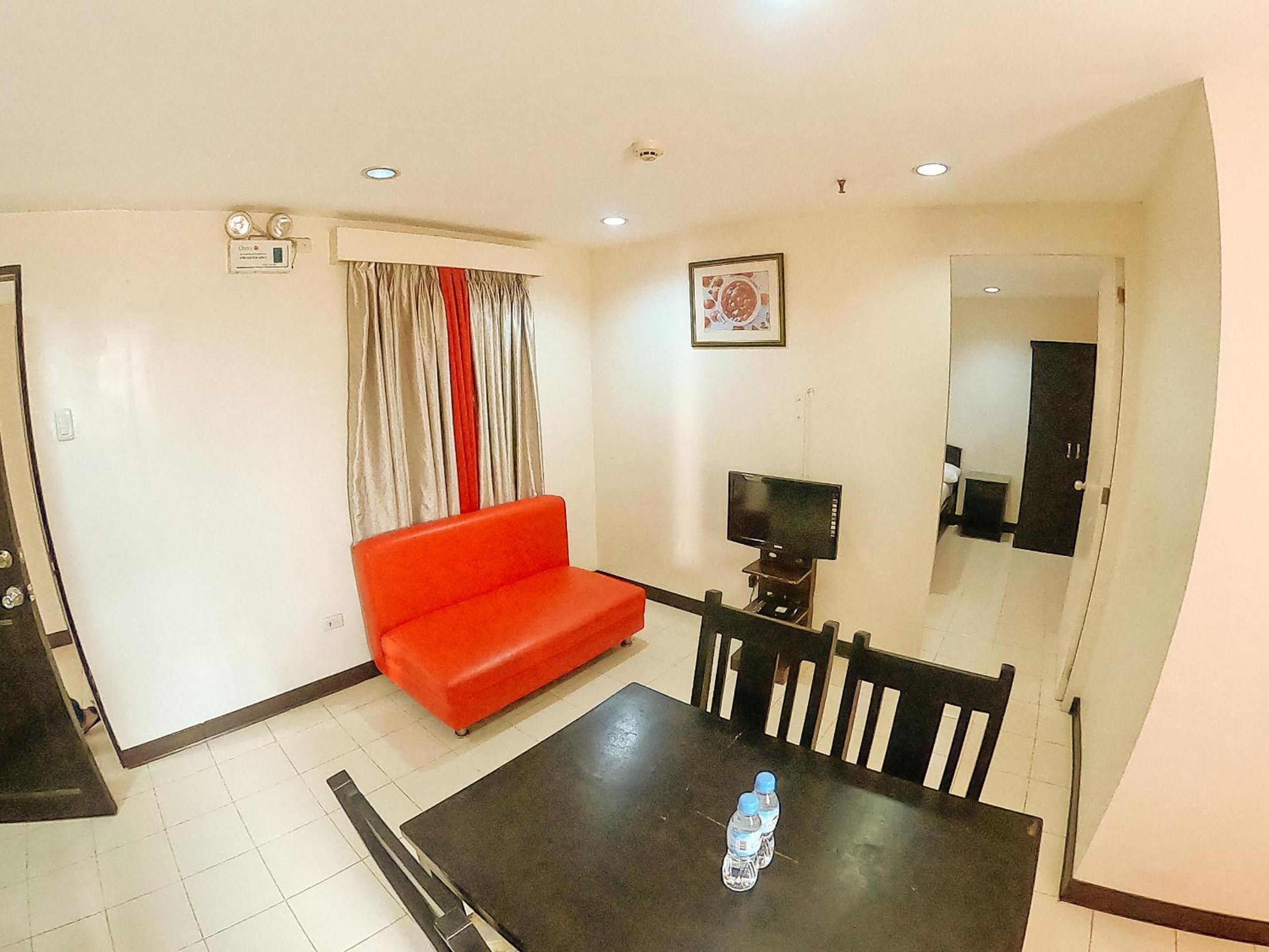 Two-Bedroom Suite - Photo 2