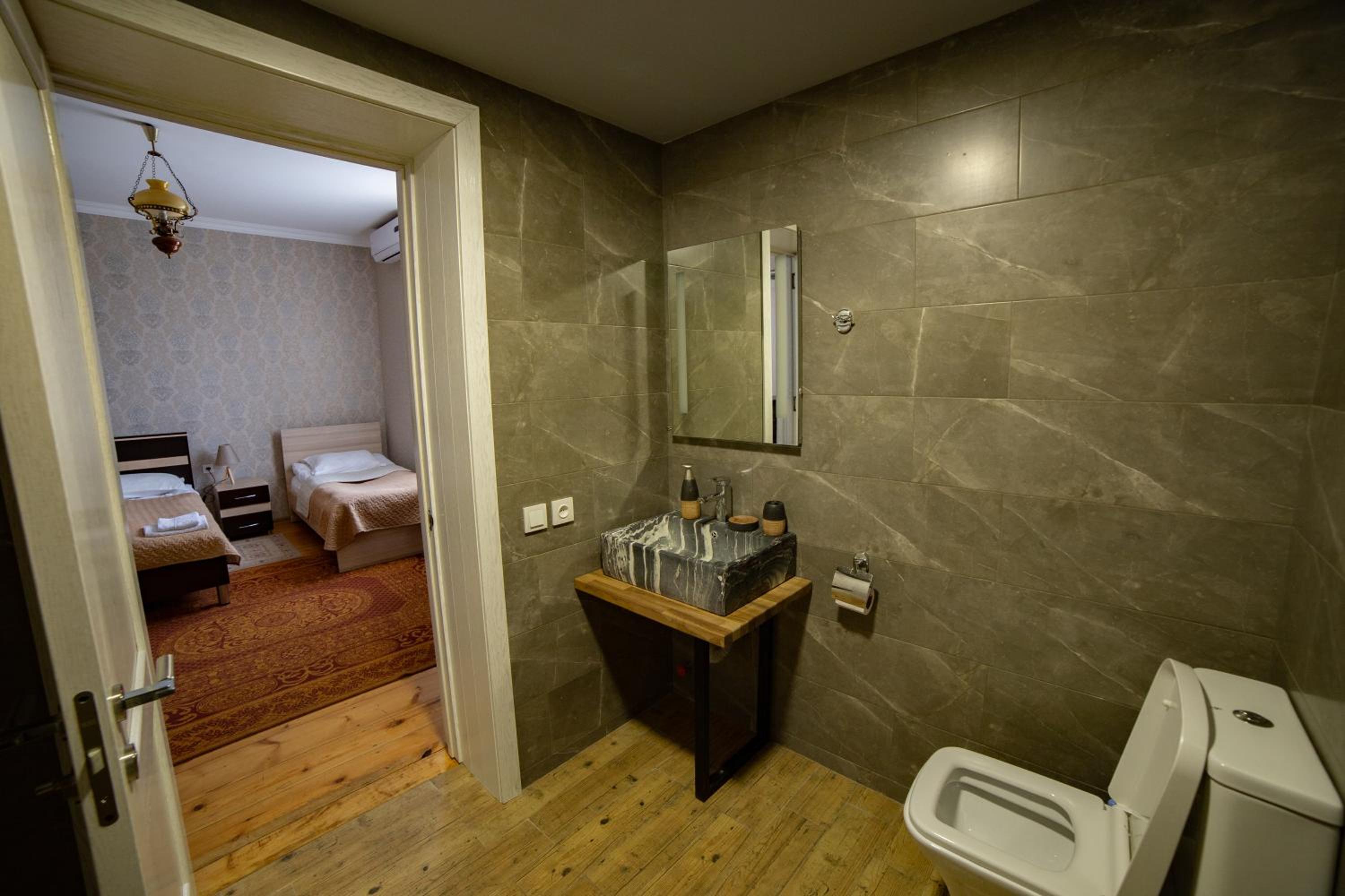 Double Room with Extra Bed - Photo 1