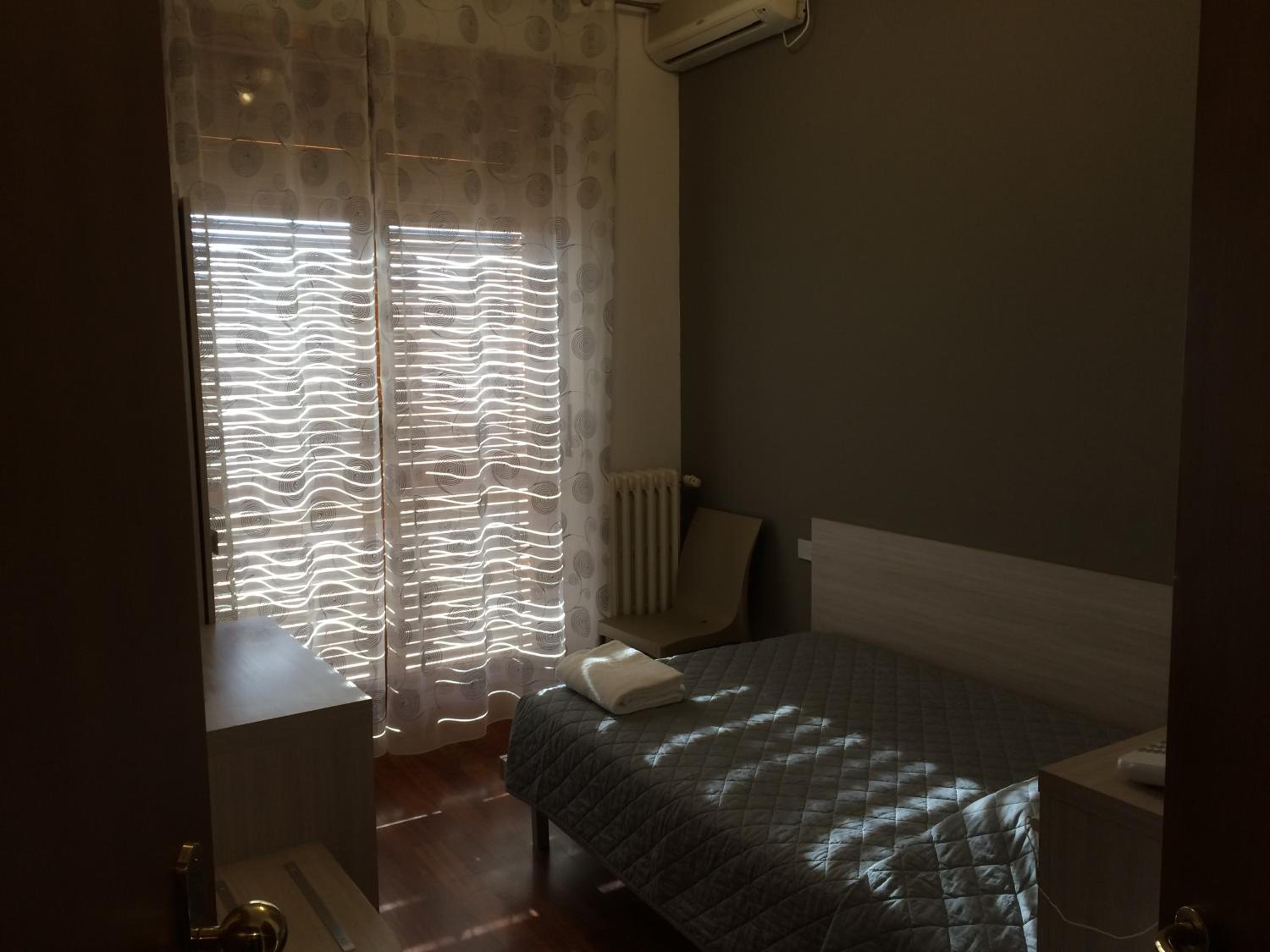 Single Room photo 2