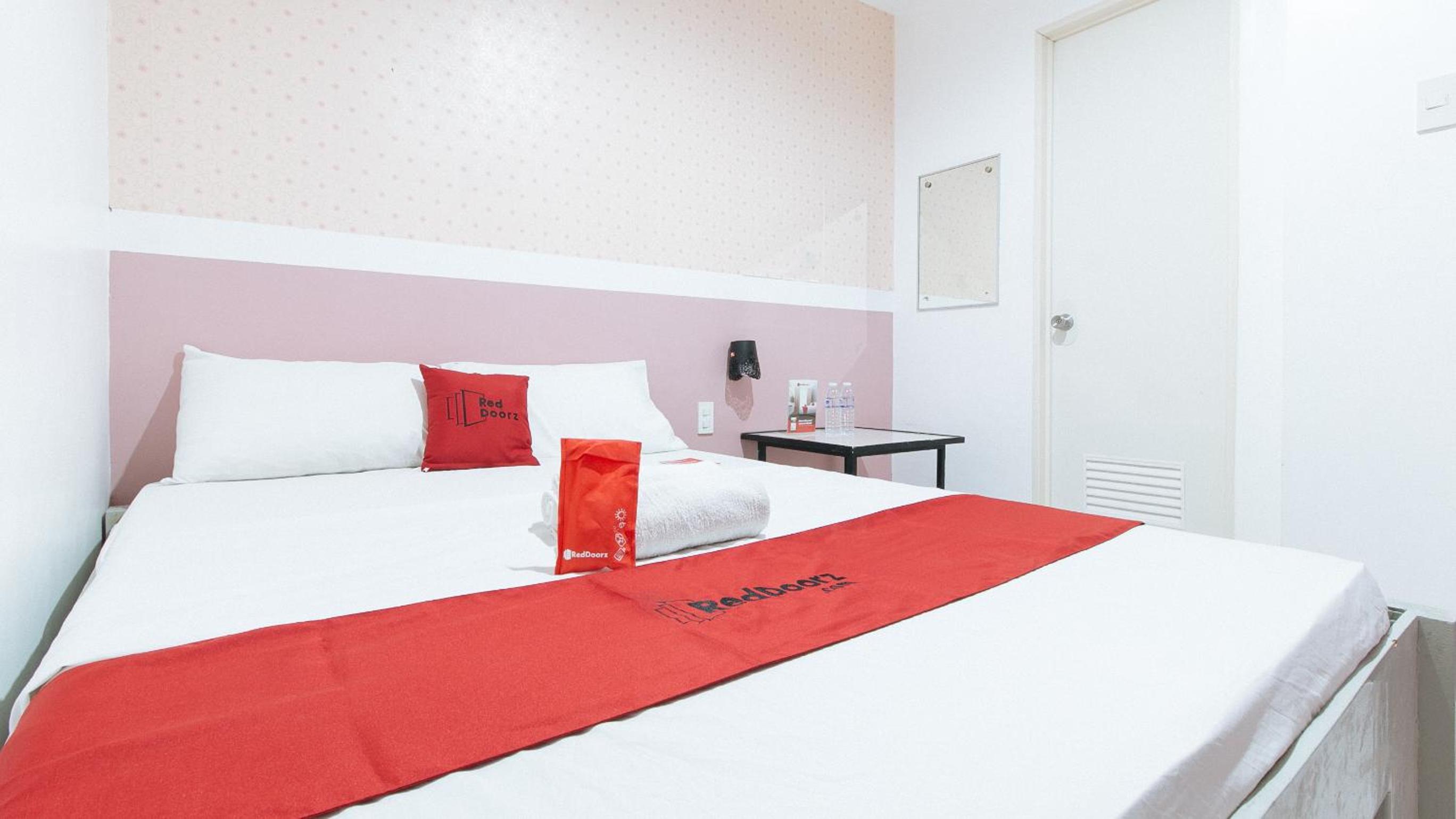 Standard Double Room - Photo 7