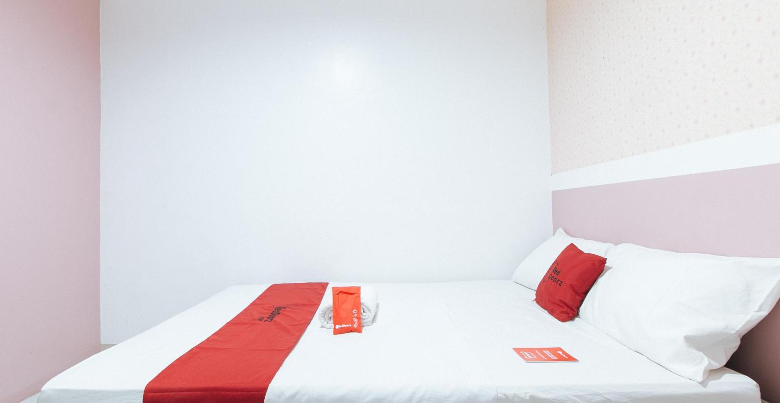 Standard Double Room - Photo 10
