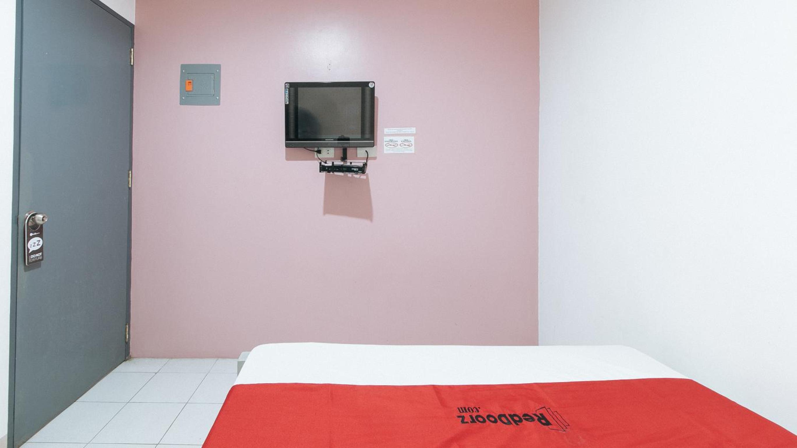 Standard Double Room - Photo 12