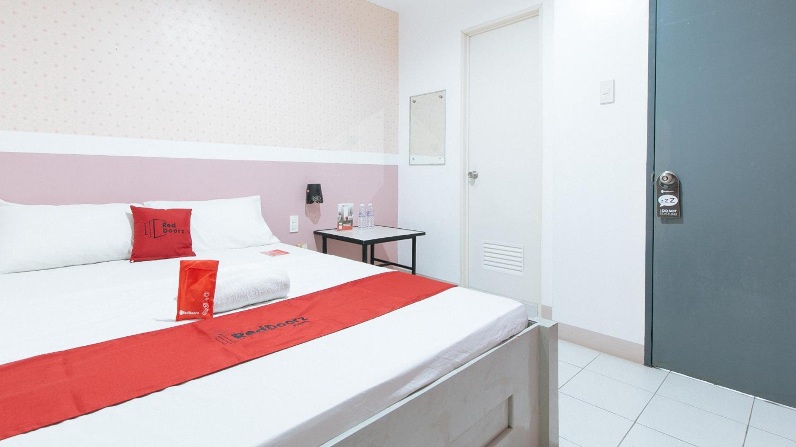 Standard Double Room - Photo 4